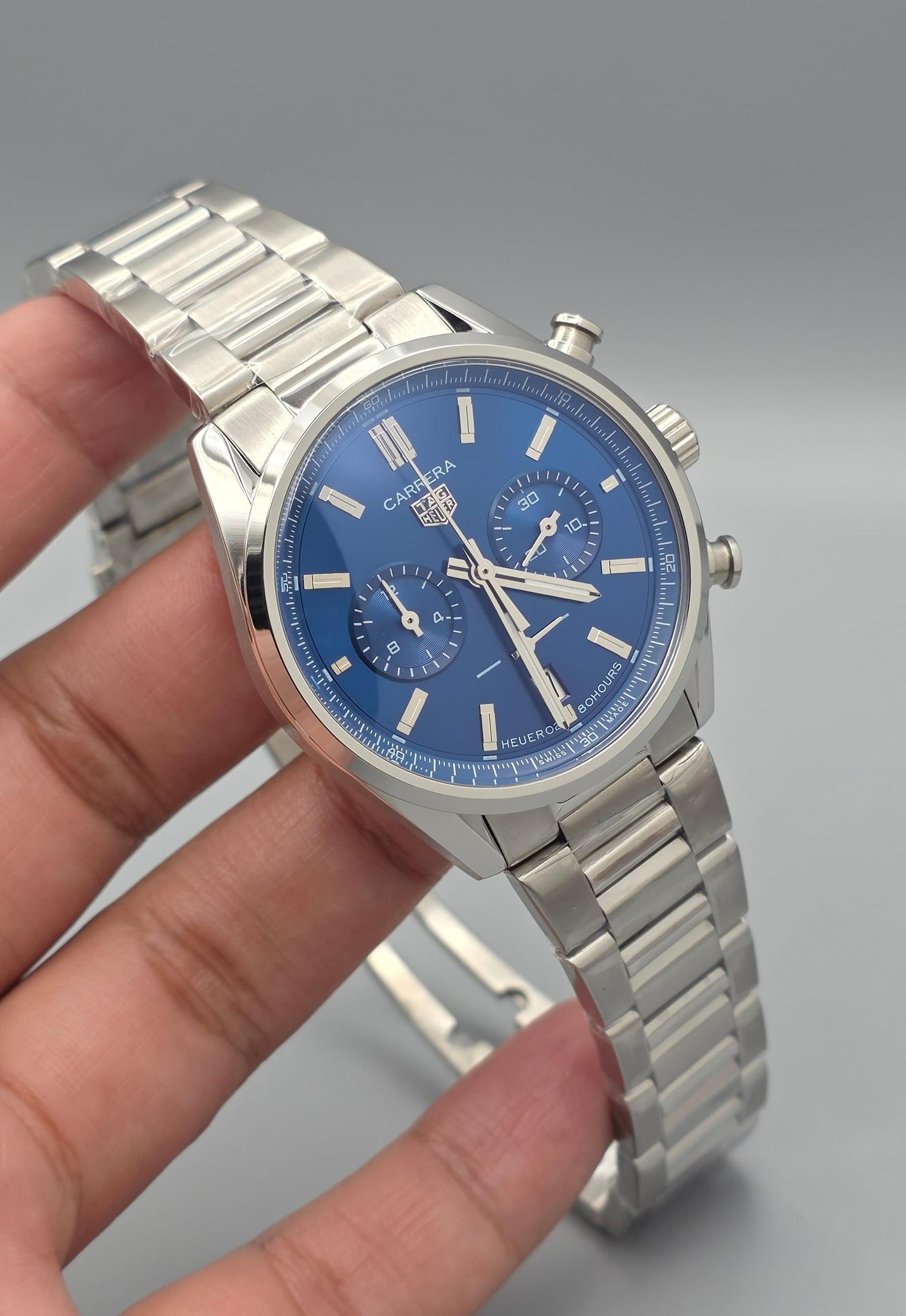 Luxury Chronograph Watch – Blue Dial Steel Edition