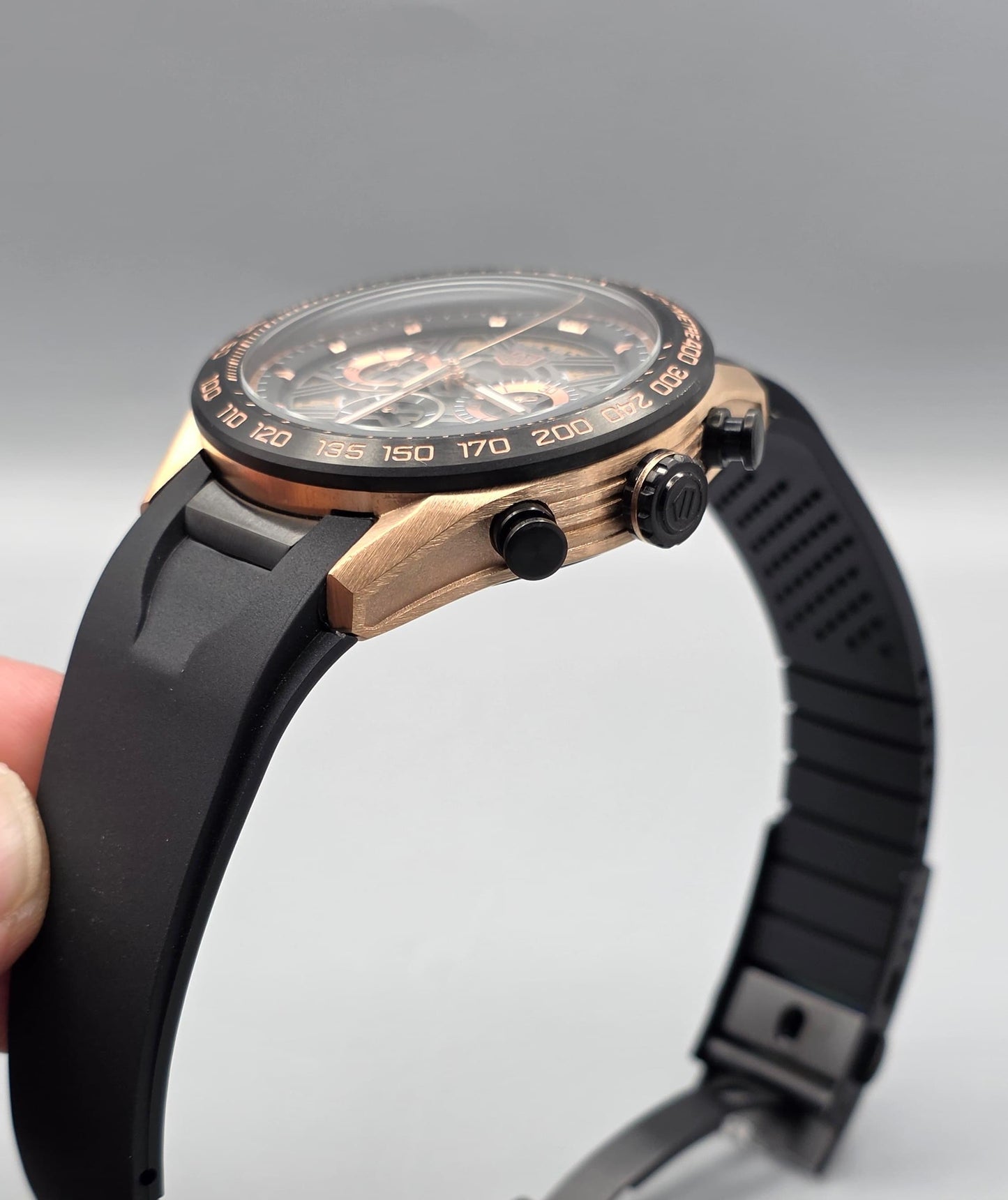 Luxury Chronograph Watch – Black & Rose Gold Edition