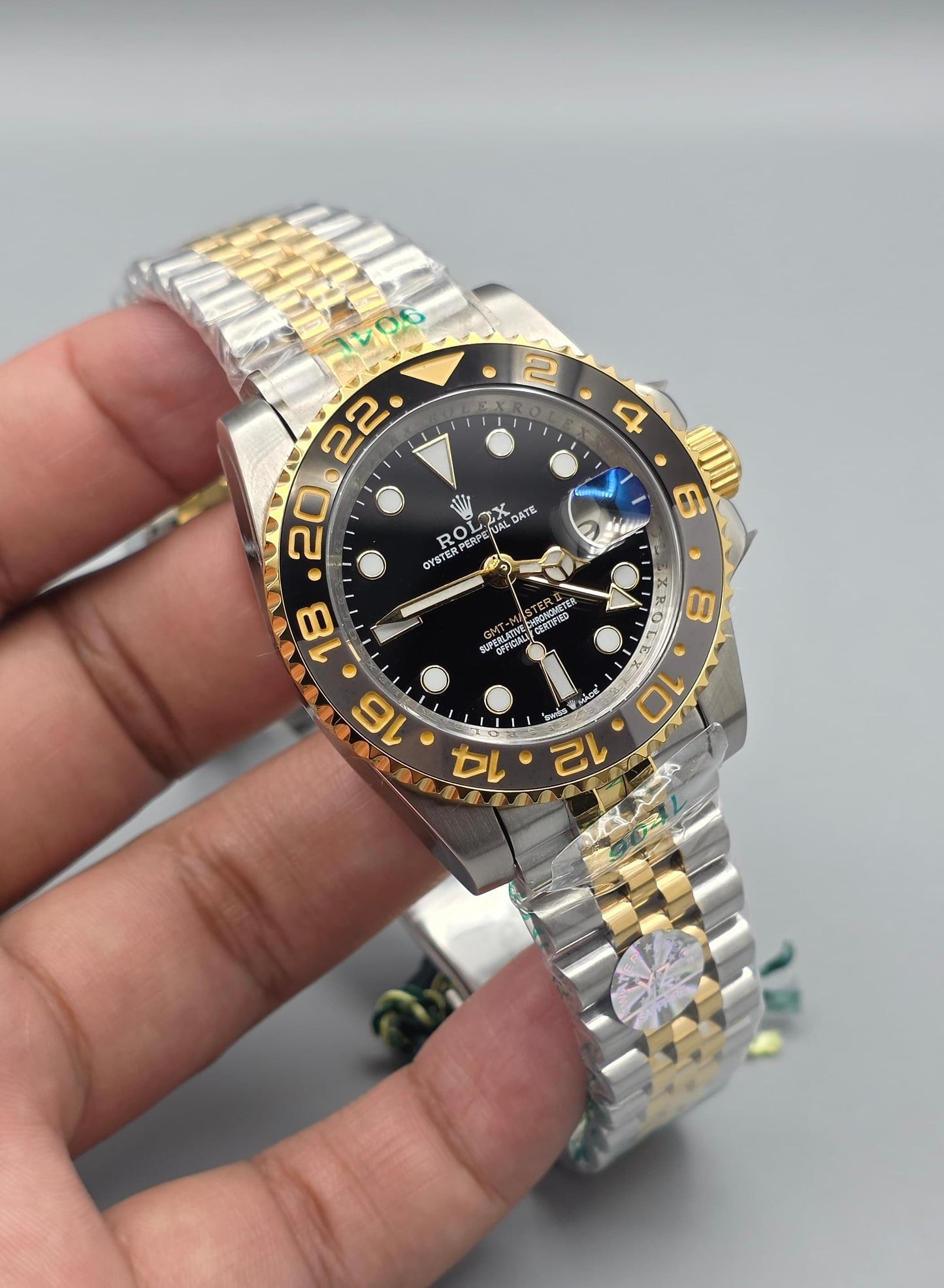 Luxury GMT Automatic – Two Tone Black Gold Edition