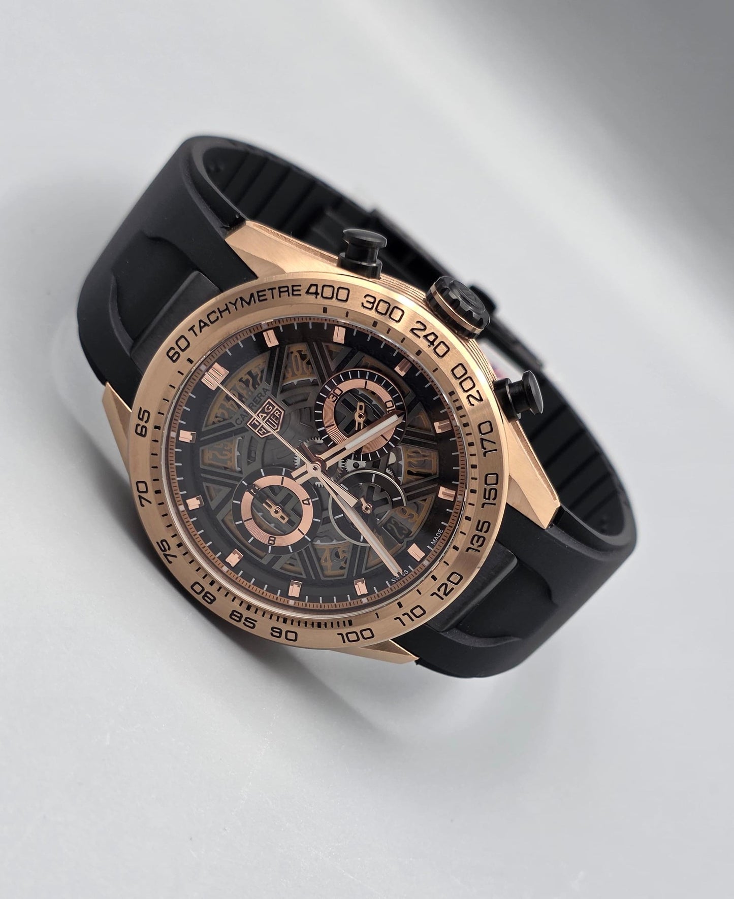 Luxury Chronograph Watch – Rose Gold Edition