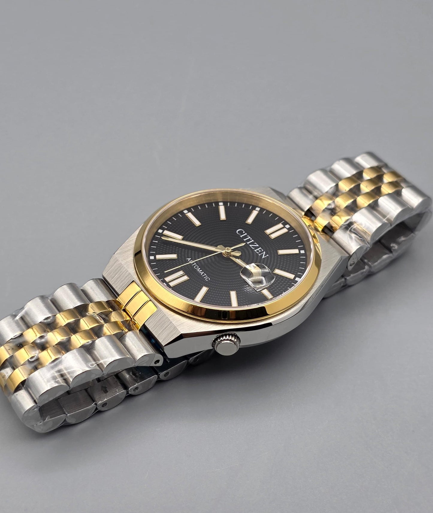 Luxury Black Dial Automatic – Two-Tone Edition