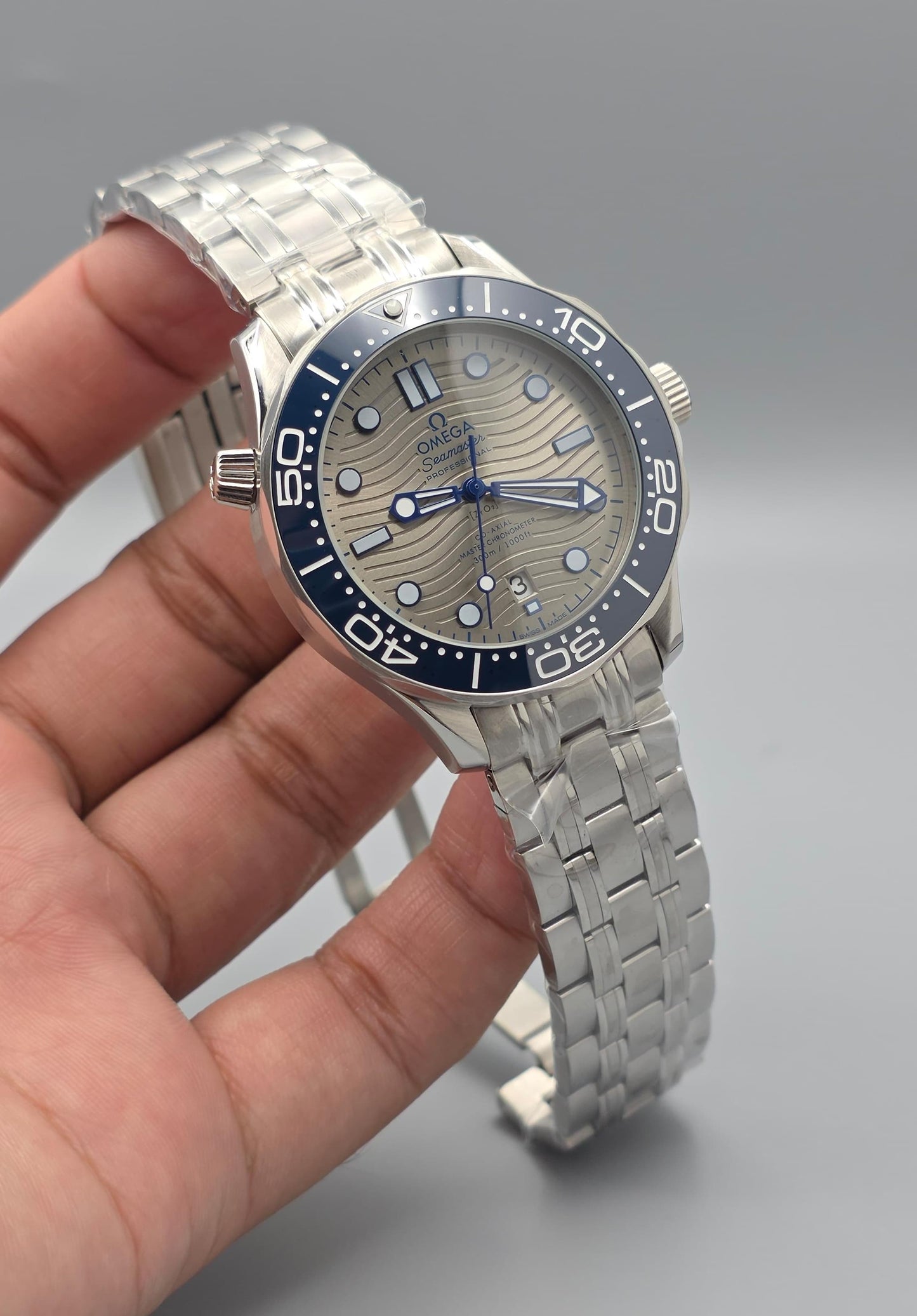 Luxury Grey Blue Diver Automatic – Steel Edition