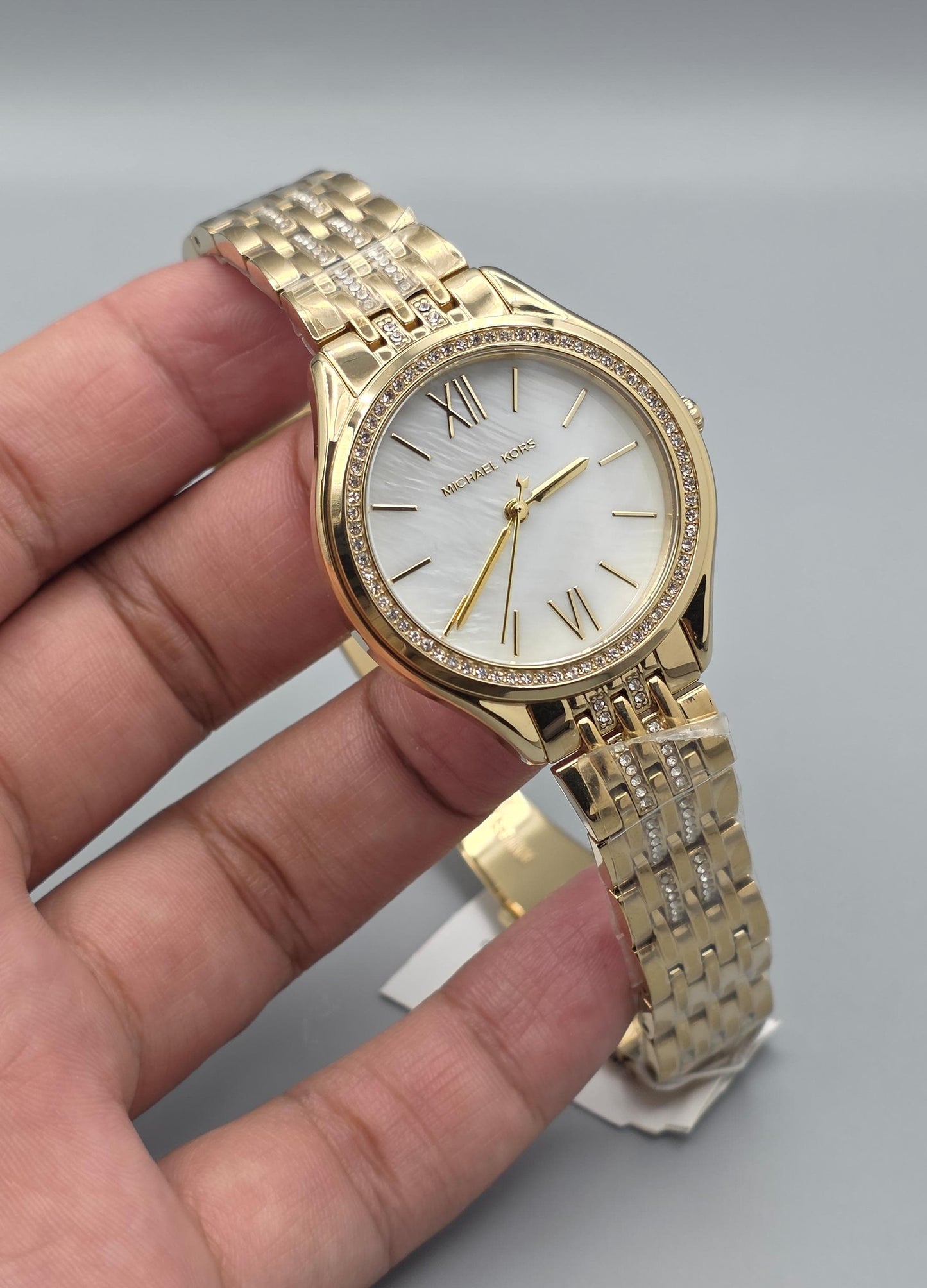 Luxury Ladies Watch – Gold Elegance Edition