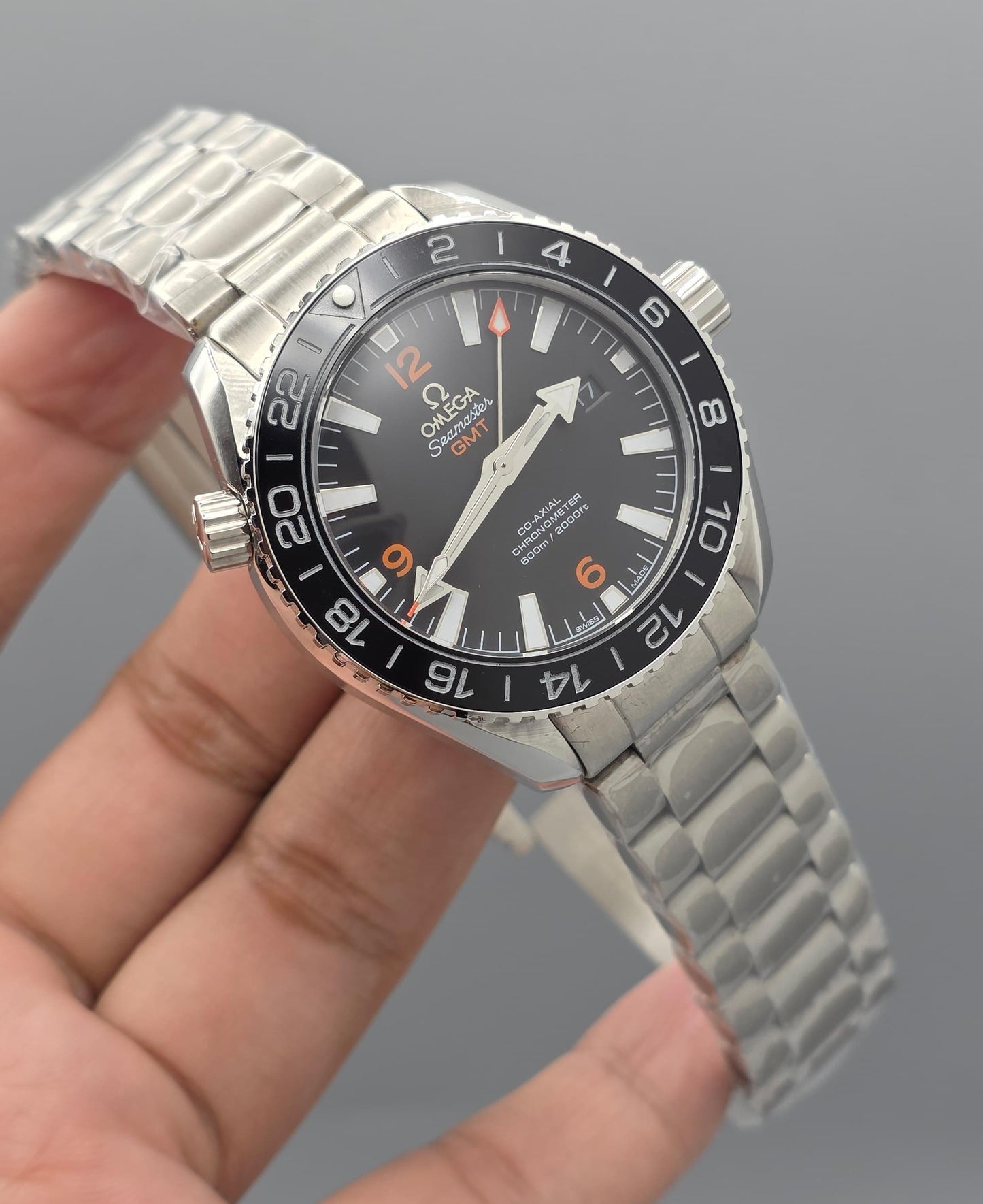 High Quality Luxury Branded Watch - Silver