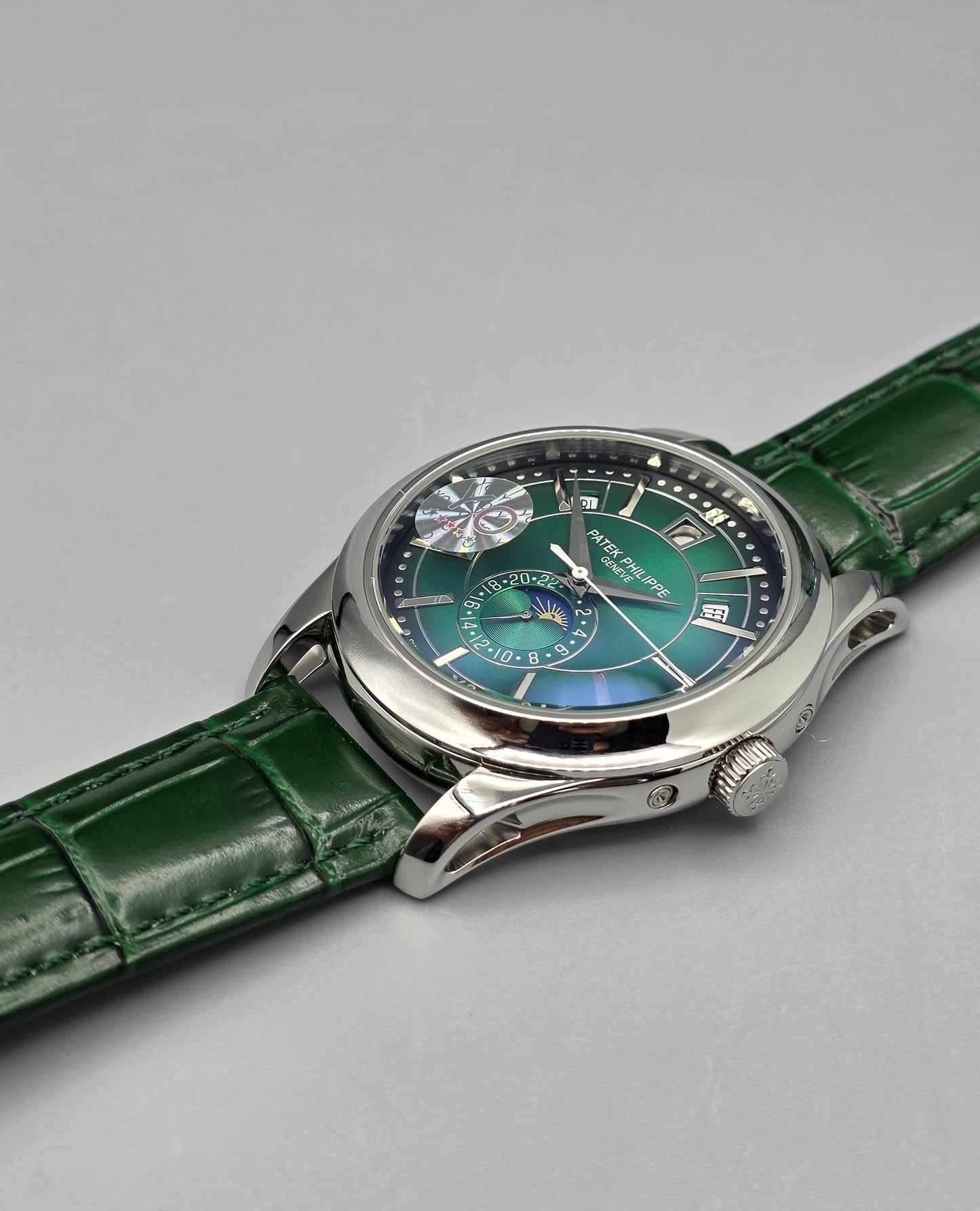 Luxury Multi-Function Automatic Watch – Green Gradient Edition
