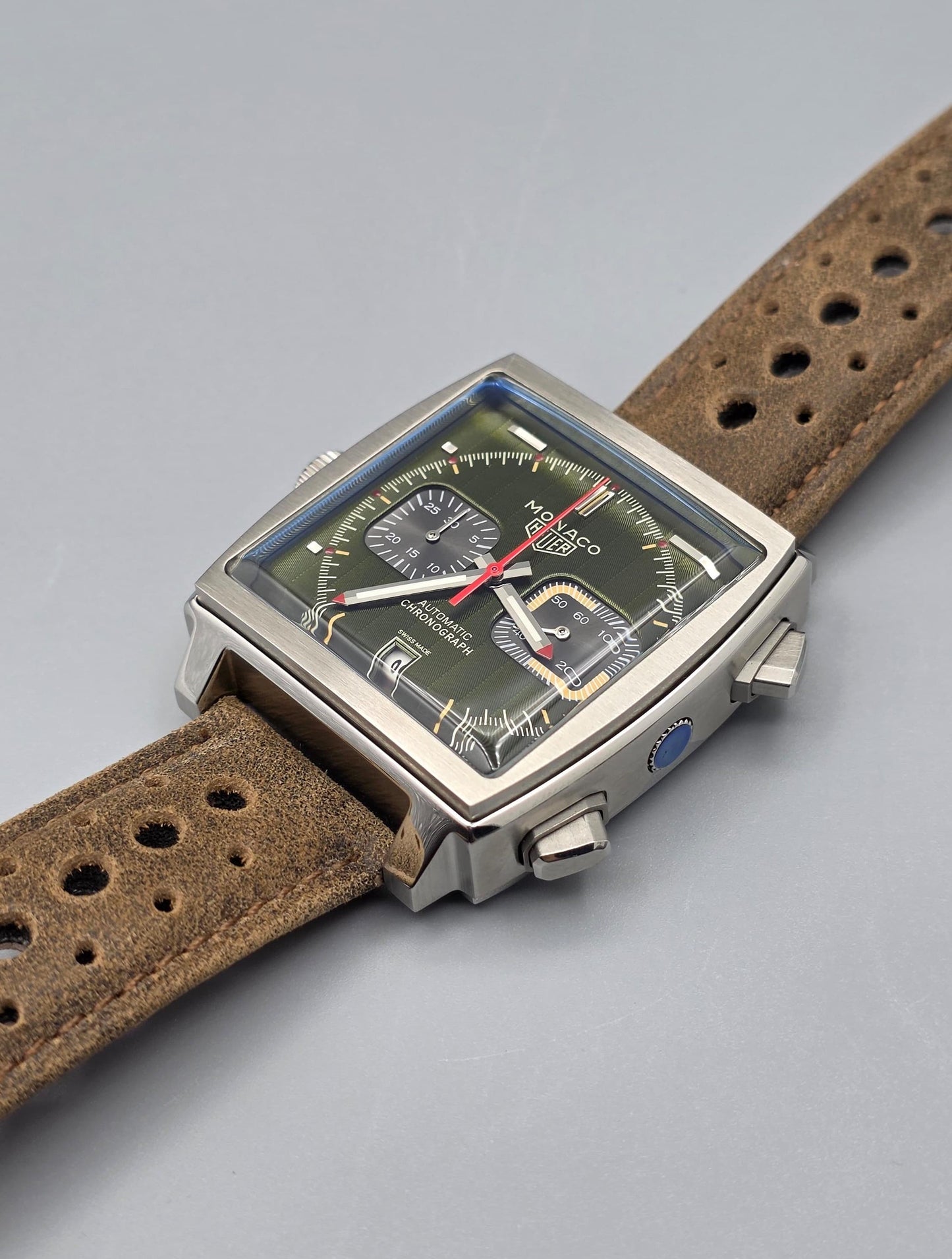 Luxury Square Chronograph Watch – Green Dial Edition