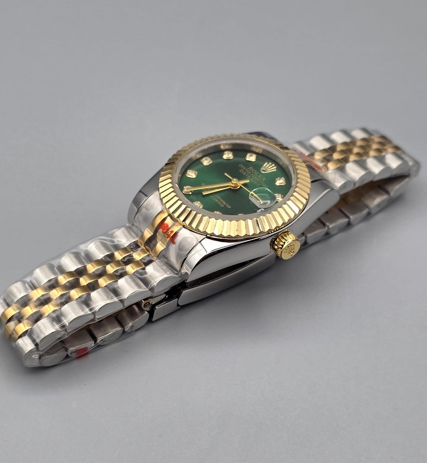 Luxury Green Dial Ladies Edition