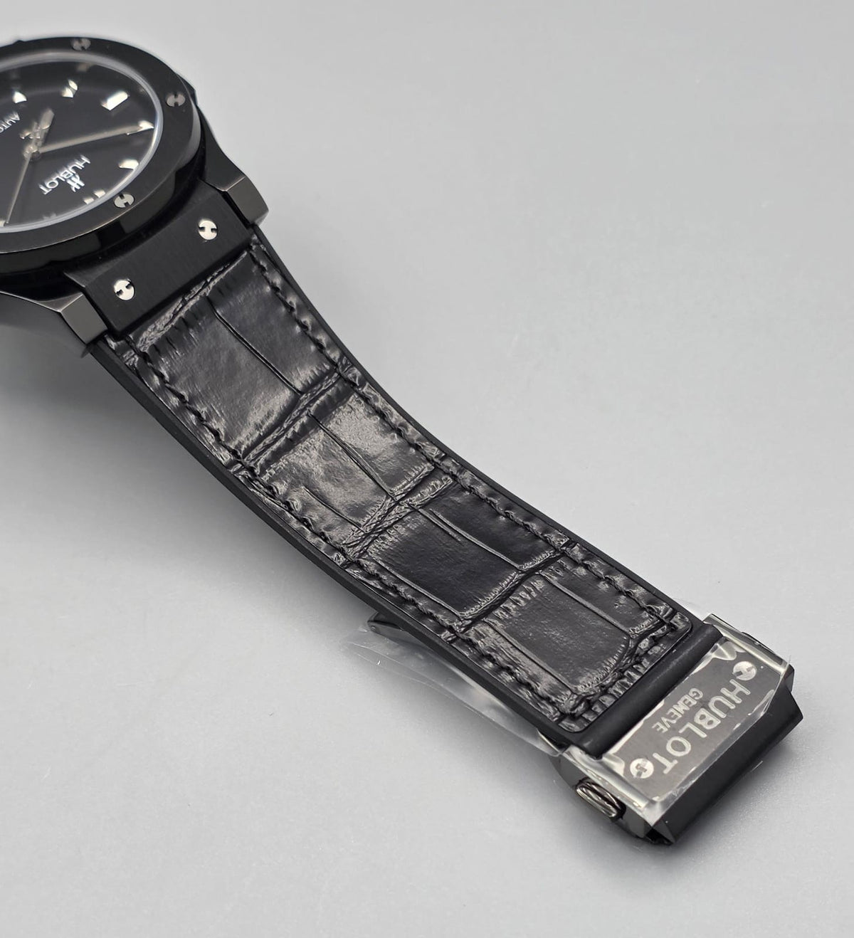 Premium Black Automatic Luxury Watch – All-Black Edition
