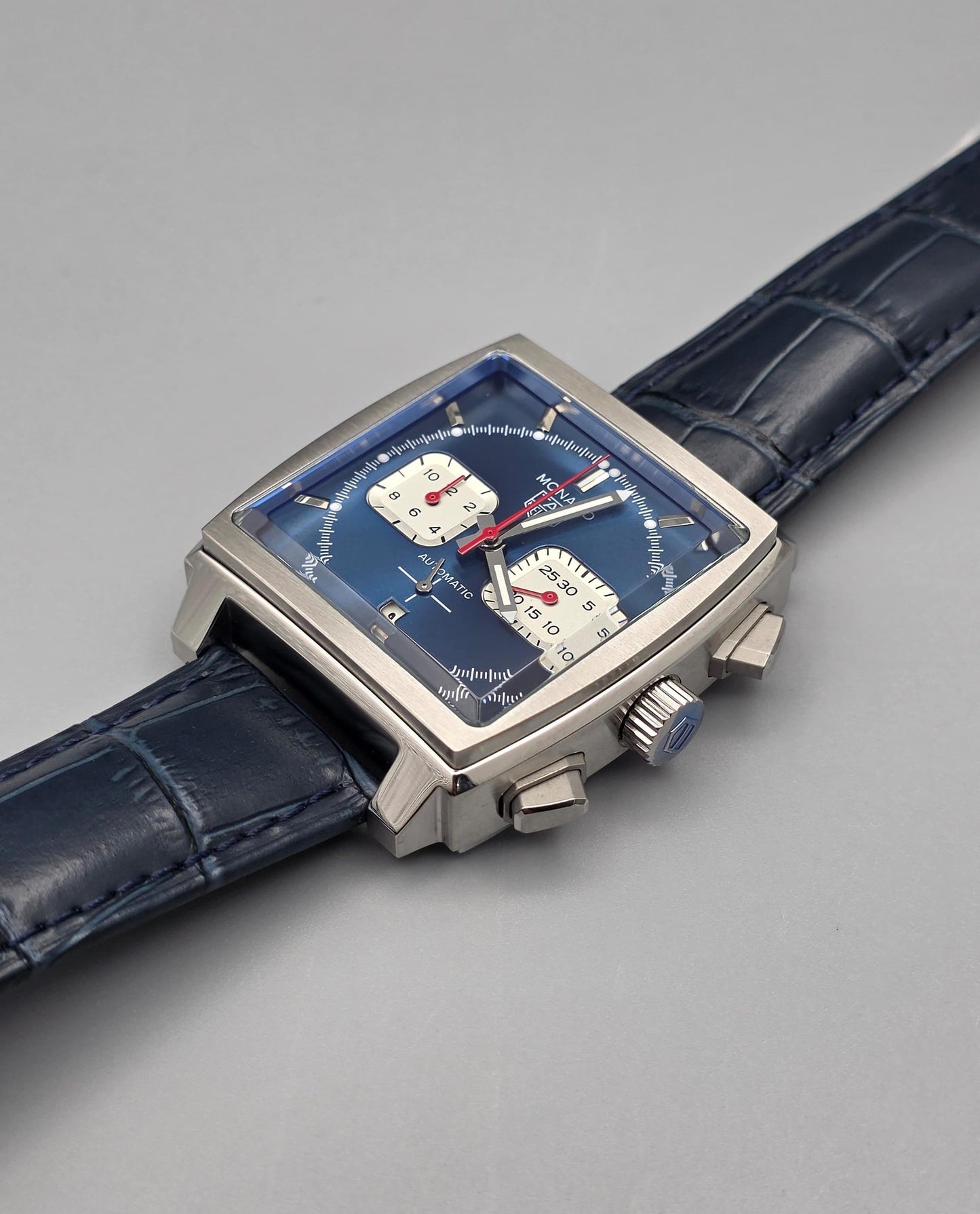 Luxury Square Chronograph Watch – Blue Dial Edition