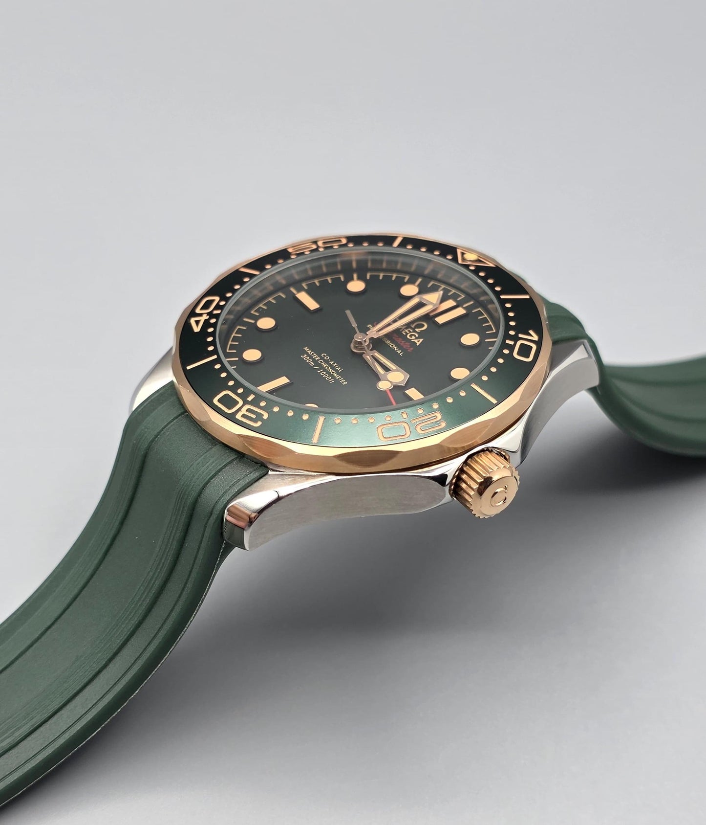 Luxury Titanium Bronze Automatic – Diver Edition