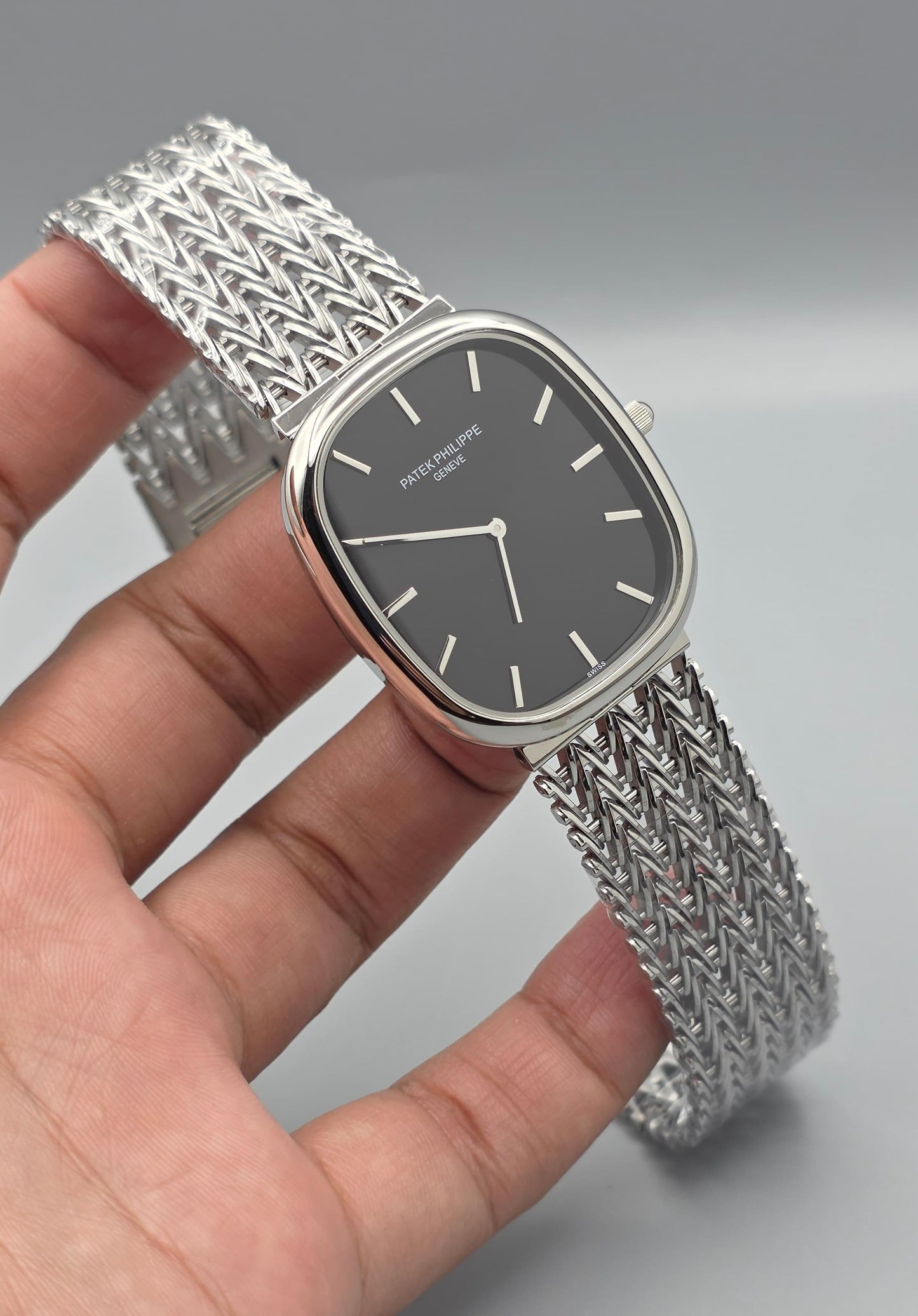 Luxury Dress Watch – Golden Ellipse Silver Black Dial Edition