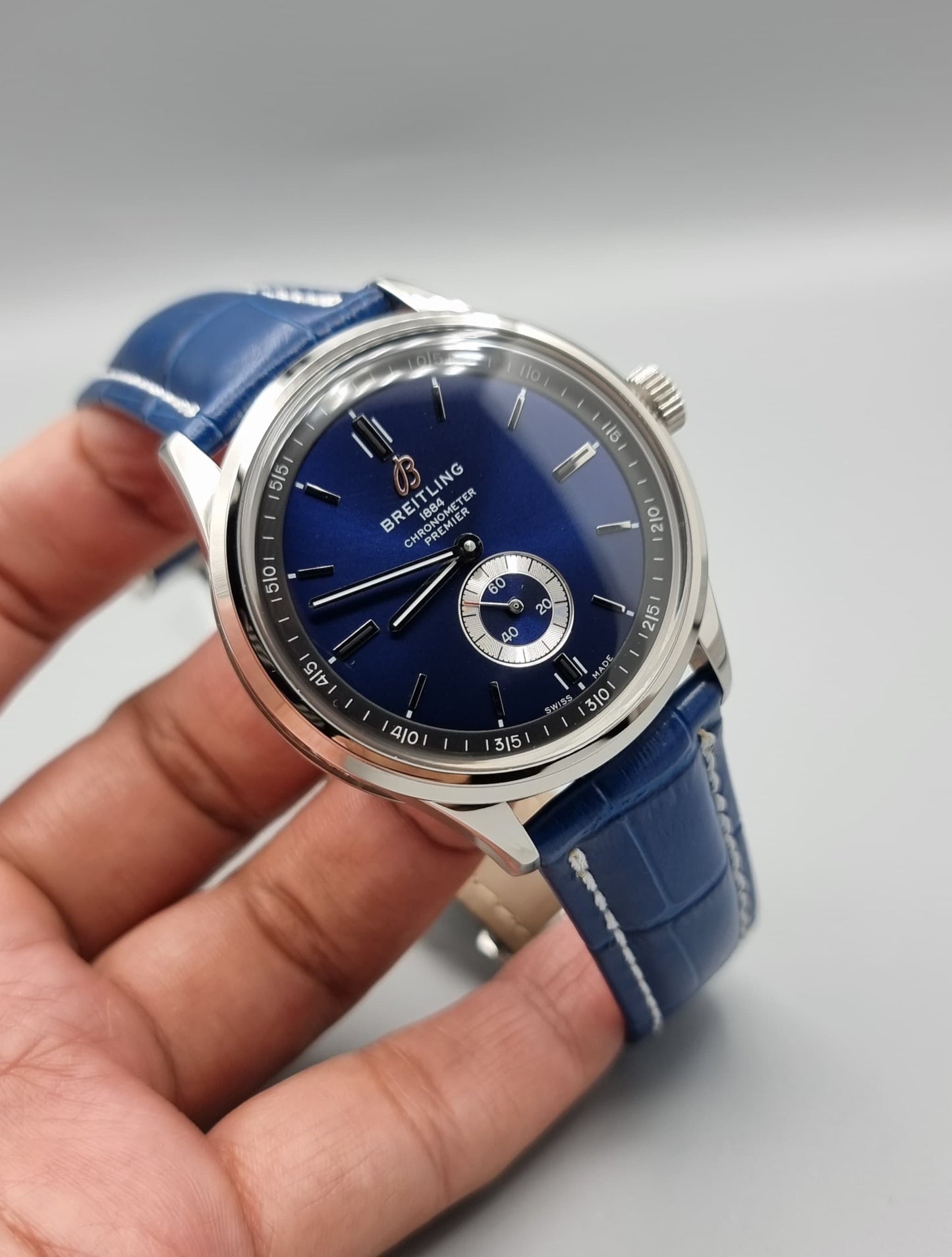 High Quality Luxury Branded Watch - Silver & Blue