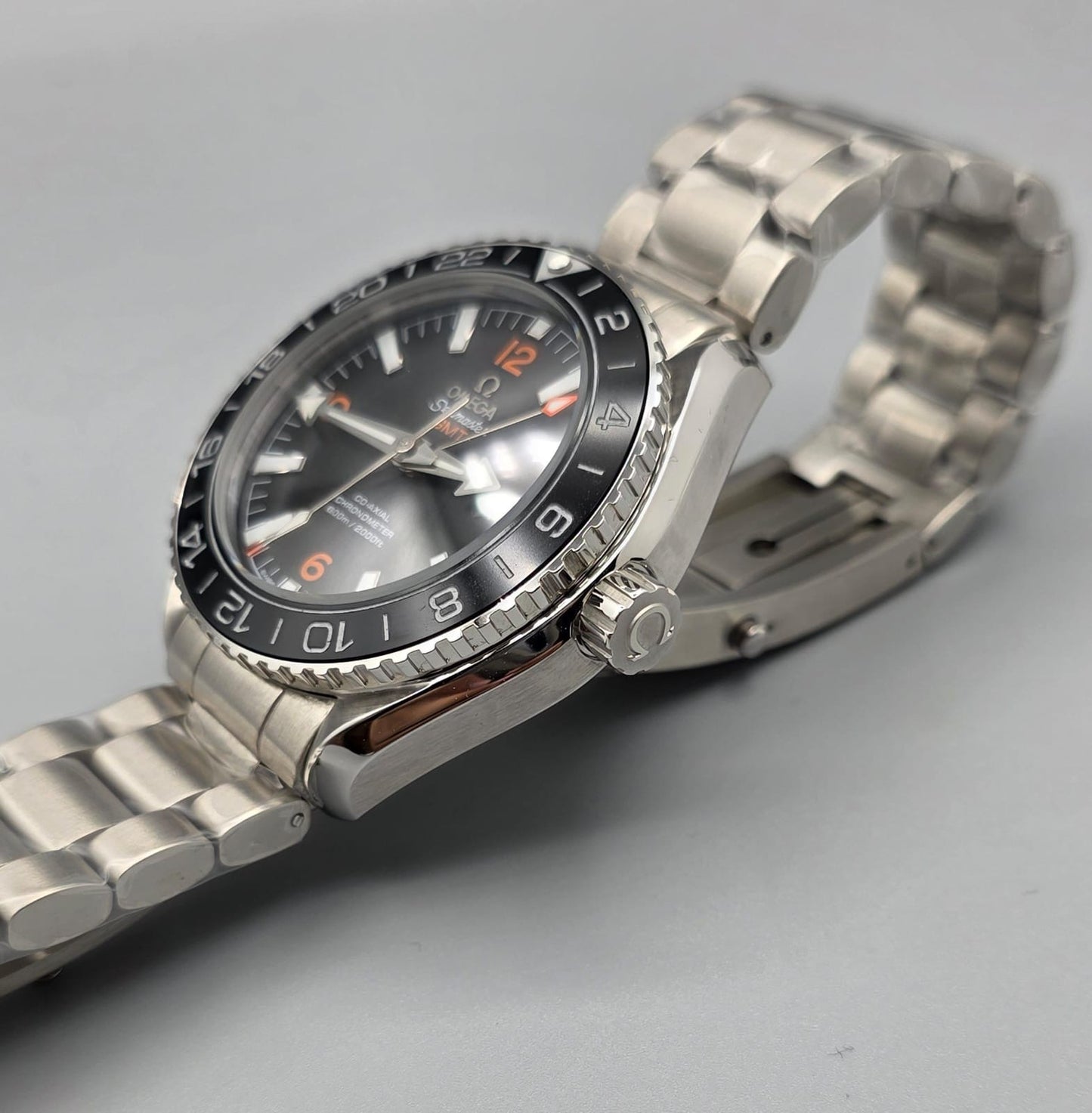 High Quality Luxury Branded Watch - Silver