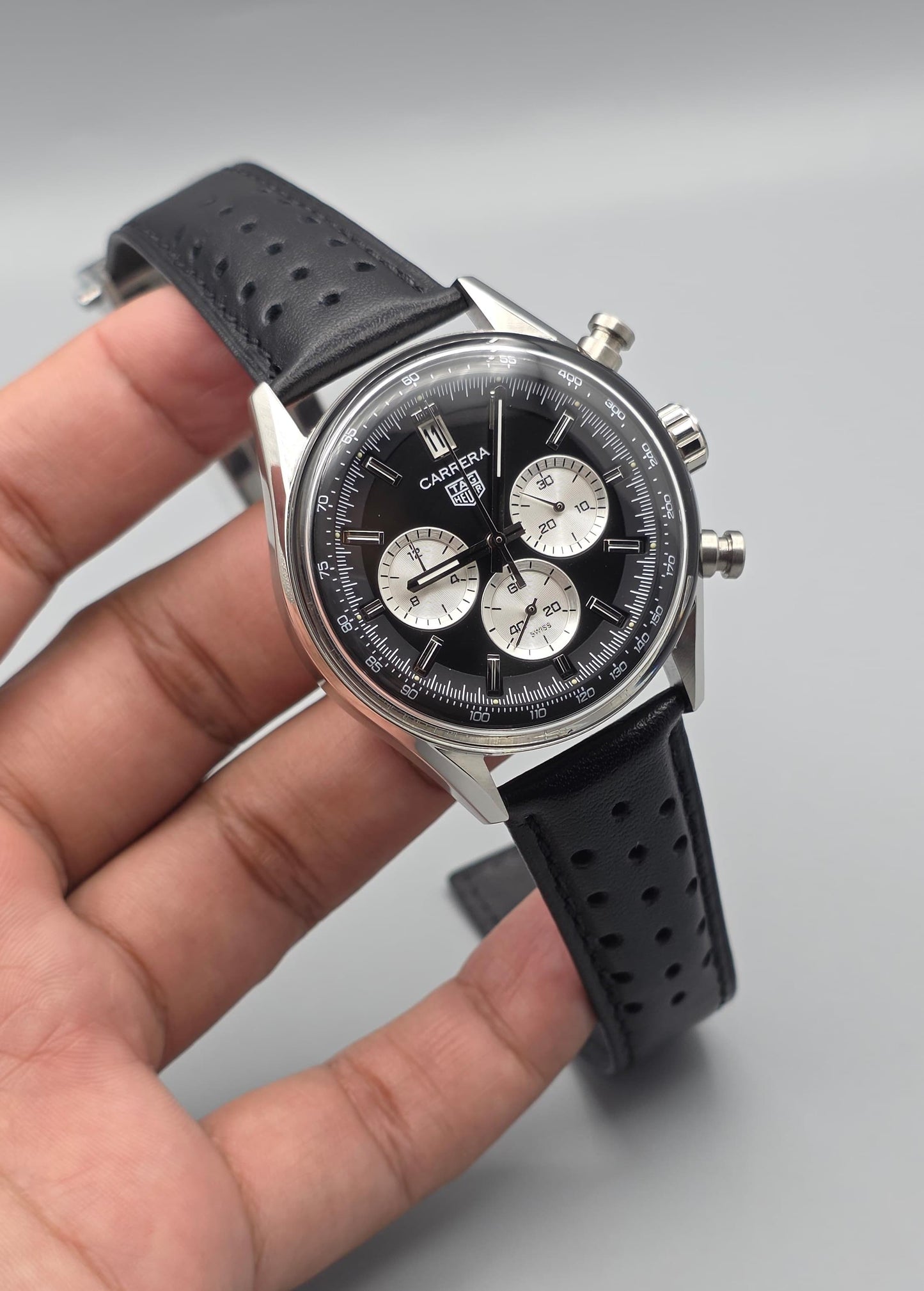 Luxury Chronograph Watch – Black Dial with Black Leather Strap