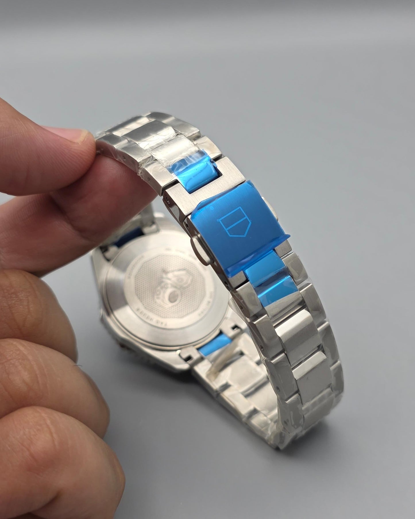 Luxury Blue Diver Ladies Watch – Diamond Edition