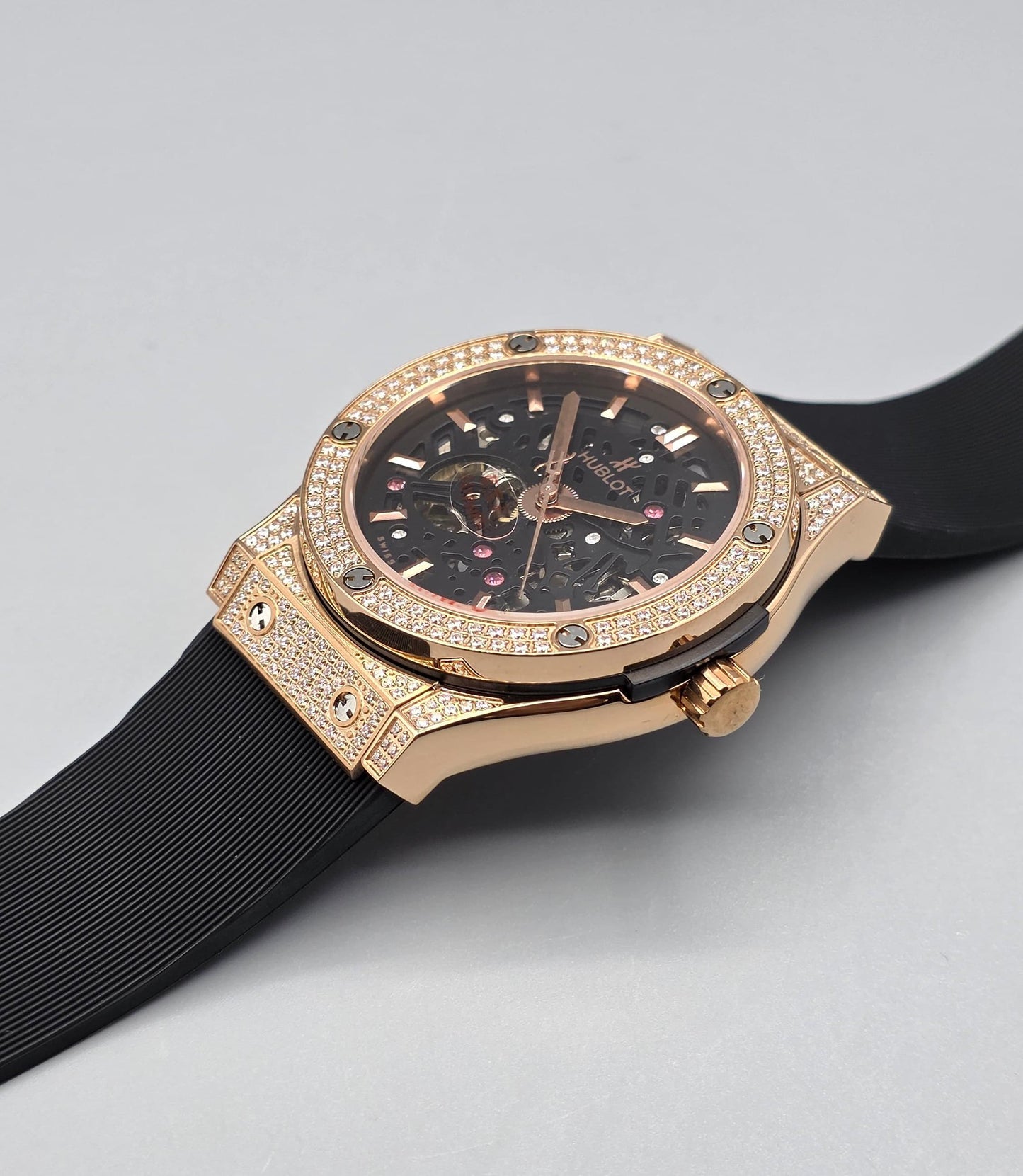 Luxury Skeleton Diamond Watch – Rose Gold Edition