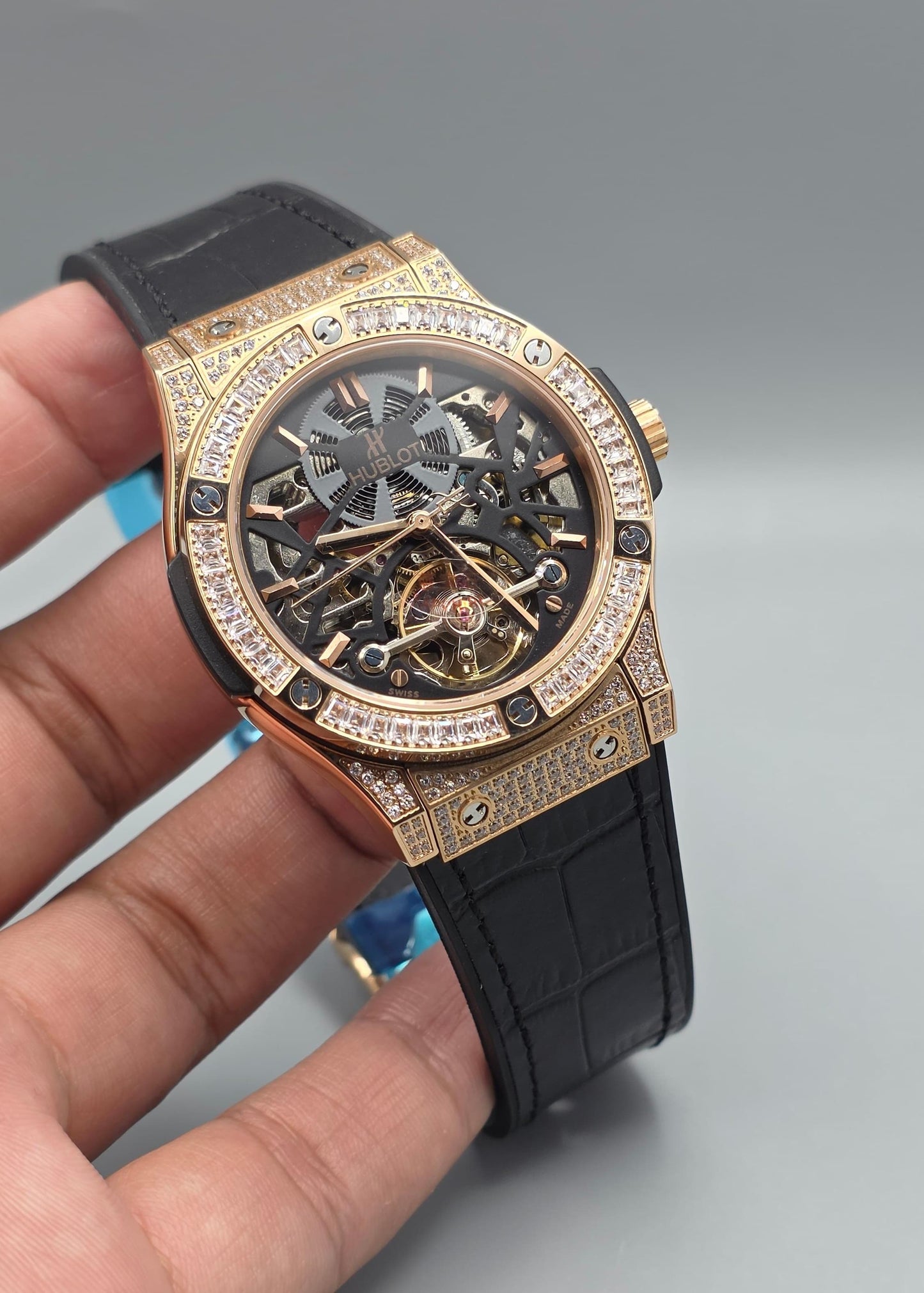 Luxury Skeleton Diamond Watch – Rose Gold Crocodile Edition