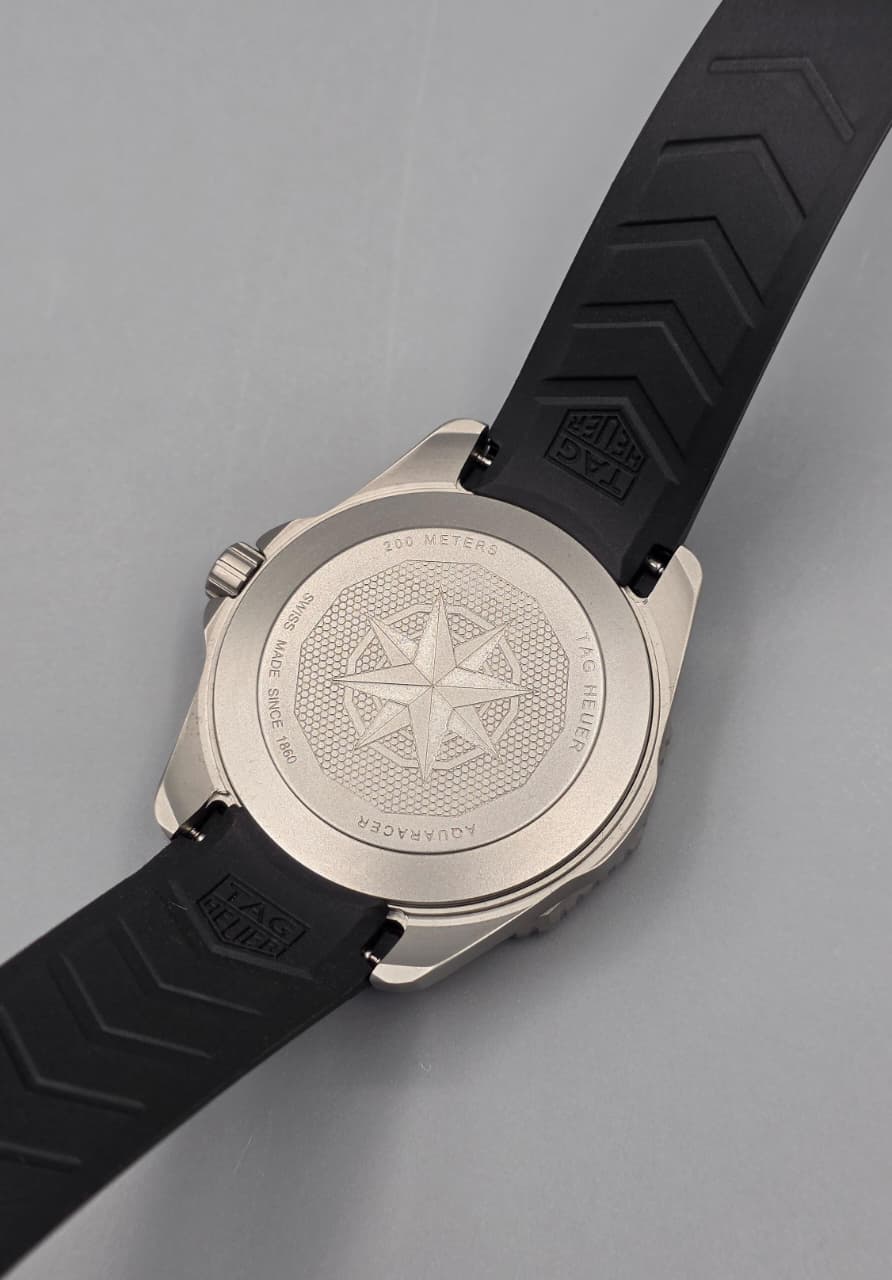 Luxury Sport Diver Watch – Black Dial Rubber Strap Edition