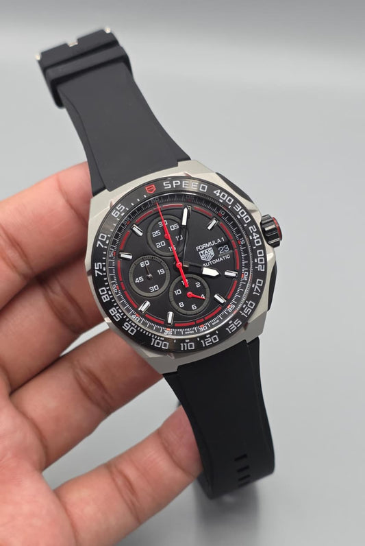 Luxury Sport Chronograph Watch – Black & Red Edition