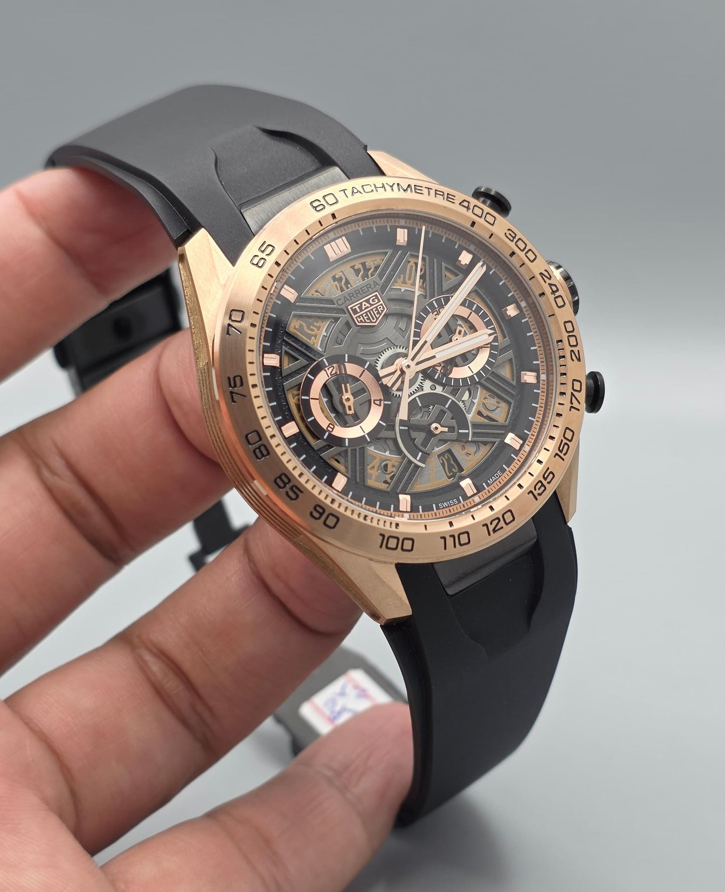 Luxury Chronograph Watch – Rose Gold Edition