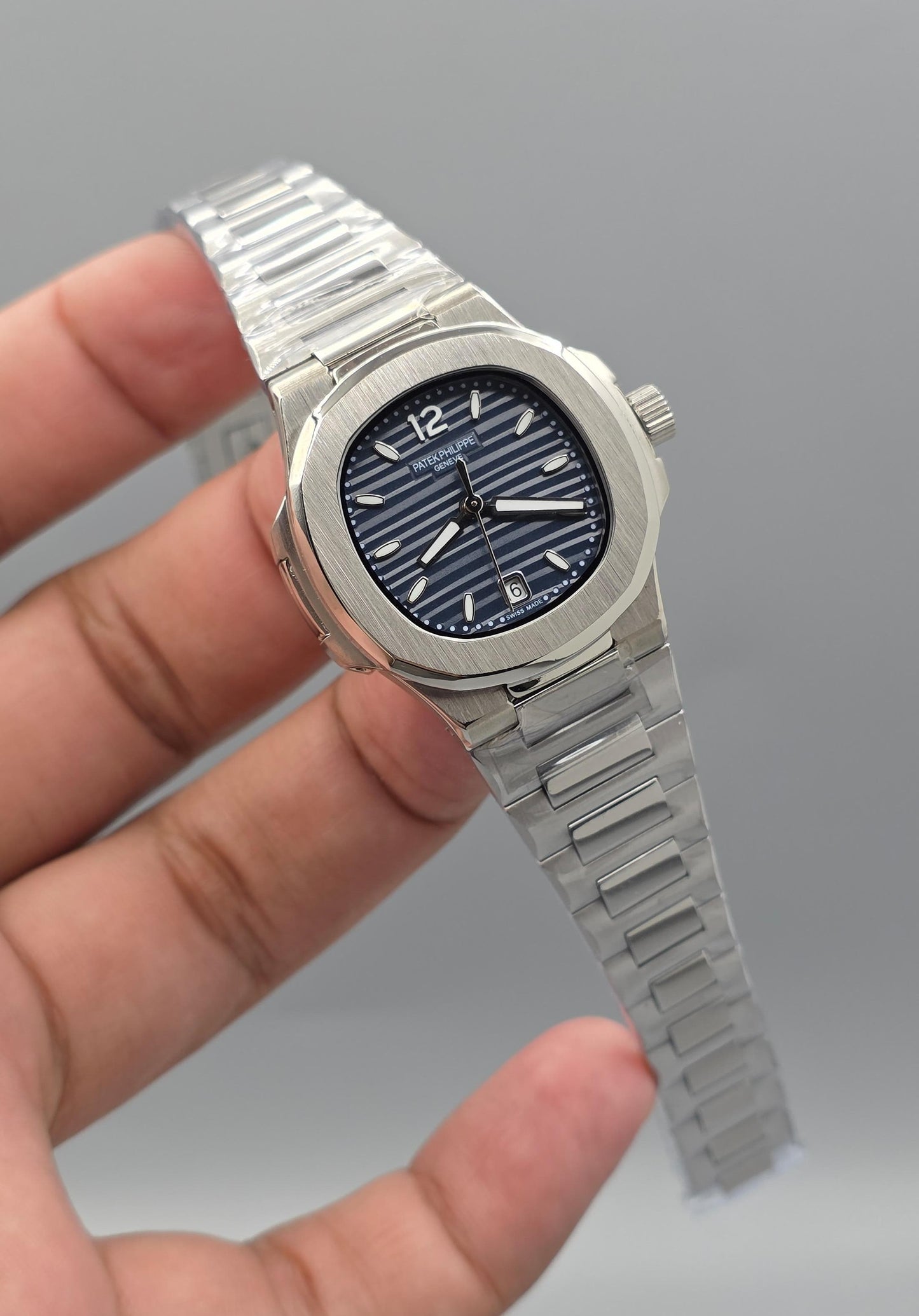 Luxury Ladies Watch – Silver-Blue Dial 32mm
