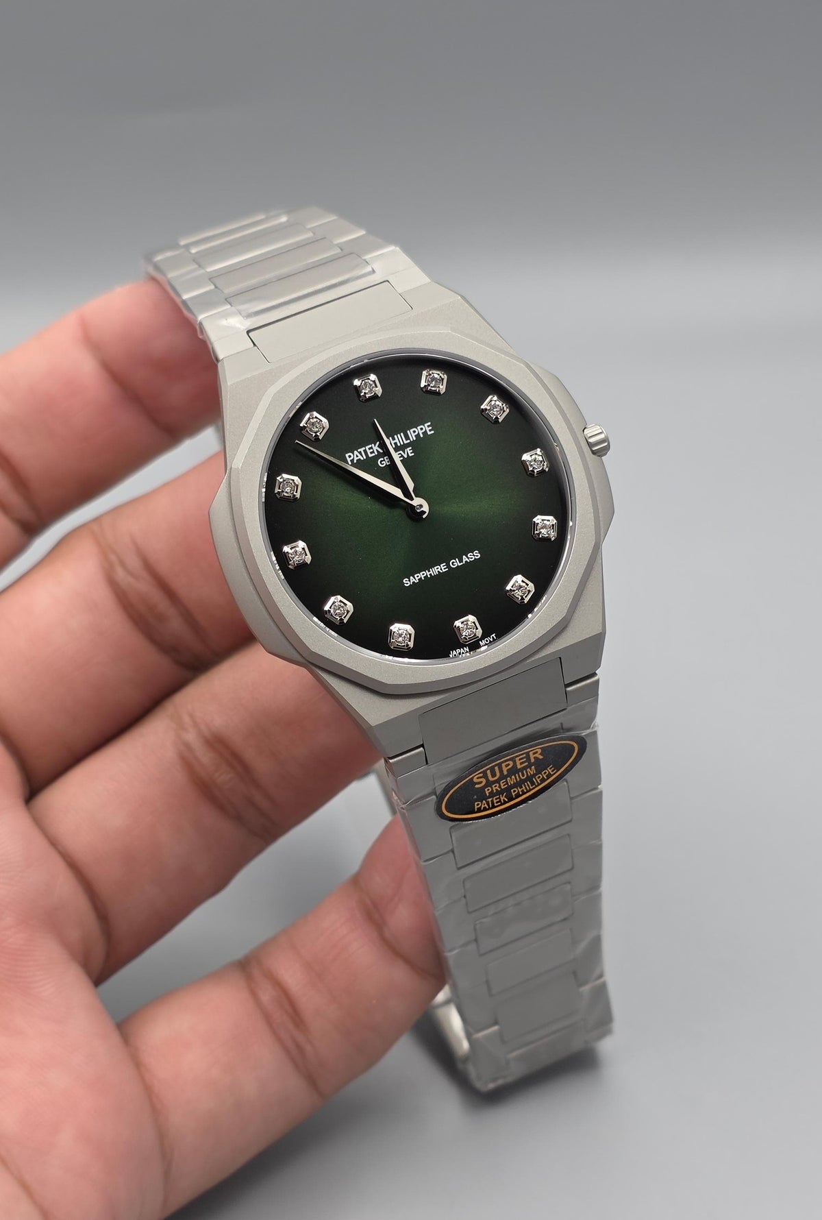 Elegant Green Dial Diamond-Style Stainless Steel Watch