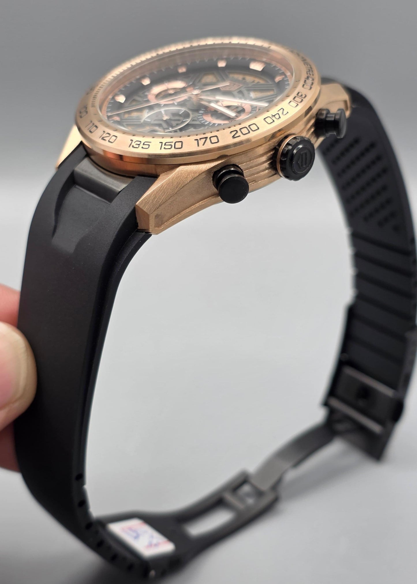 Luxury Chronograph Watch – Rose Gold Edition
