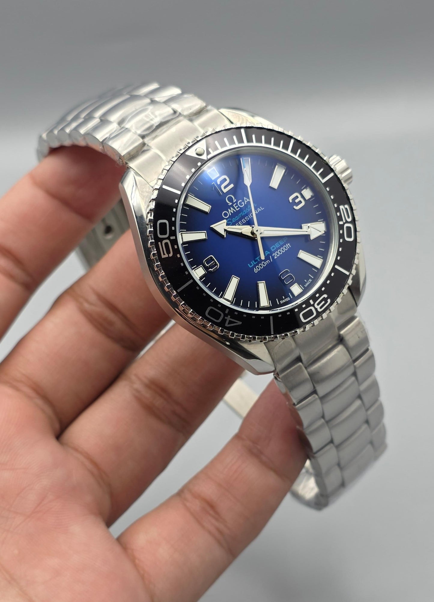 Luxury Deep Blue Automatic – Ultra Dive Edition