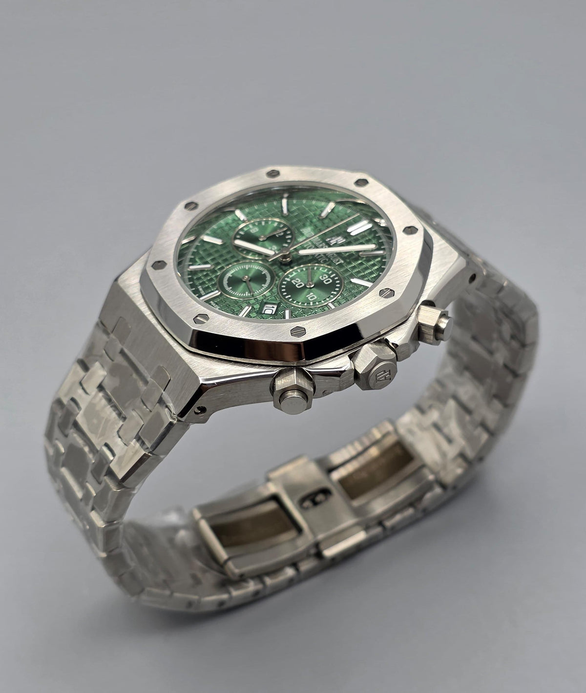 Premium Stainless Steel Emerald Green Chronograph Luxury Watch