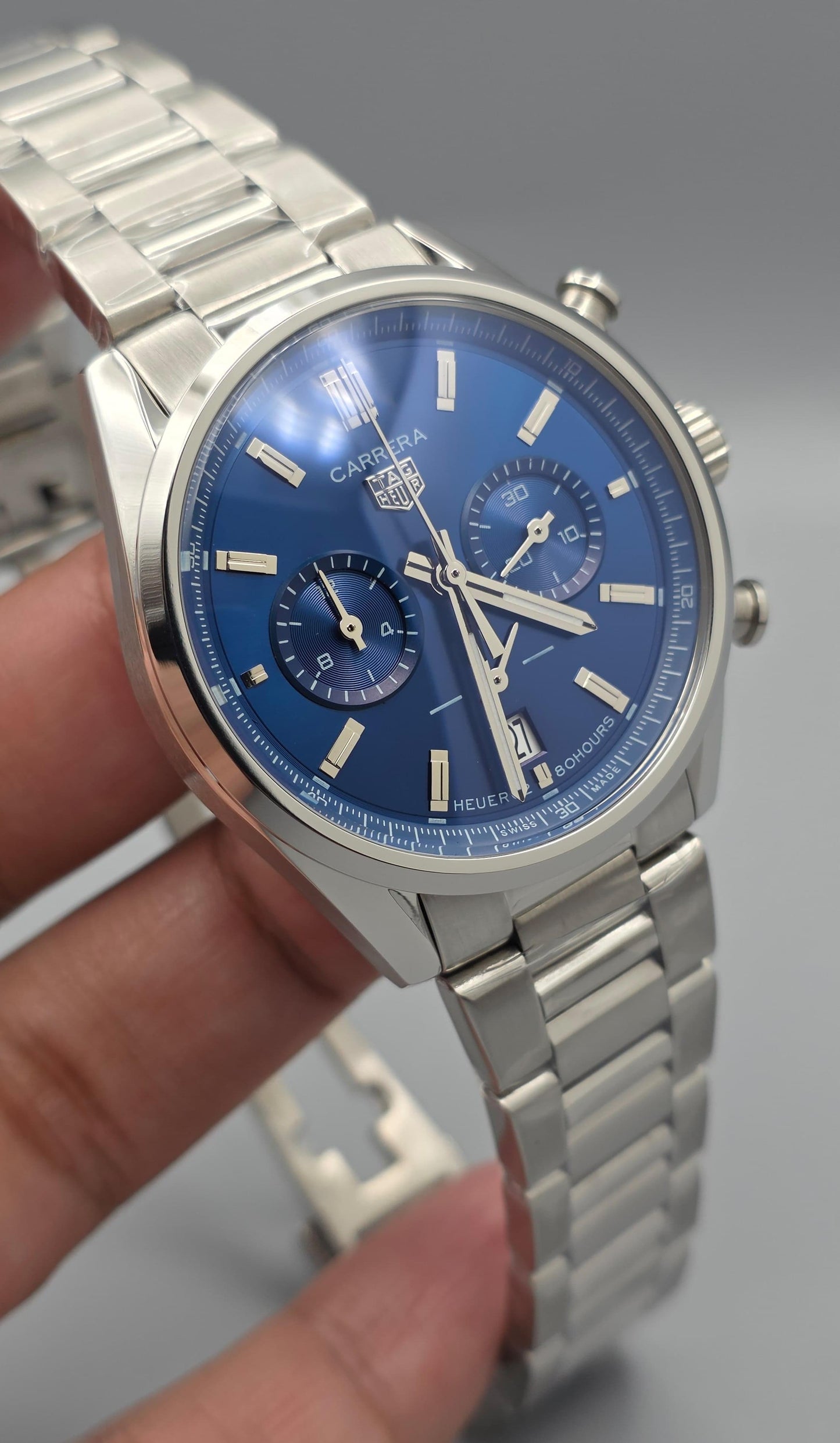 Luxury Chronograph Watch – Blue Dial Steel Edition