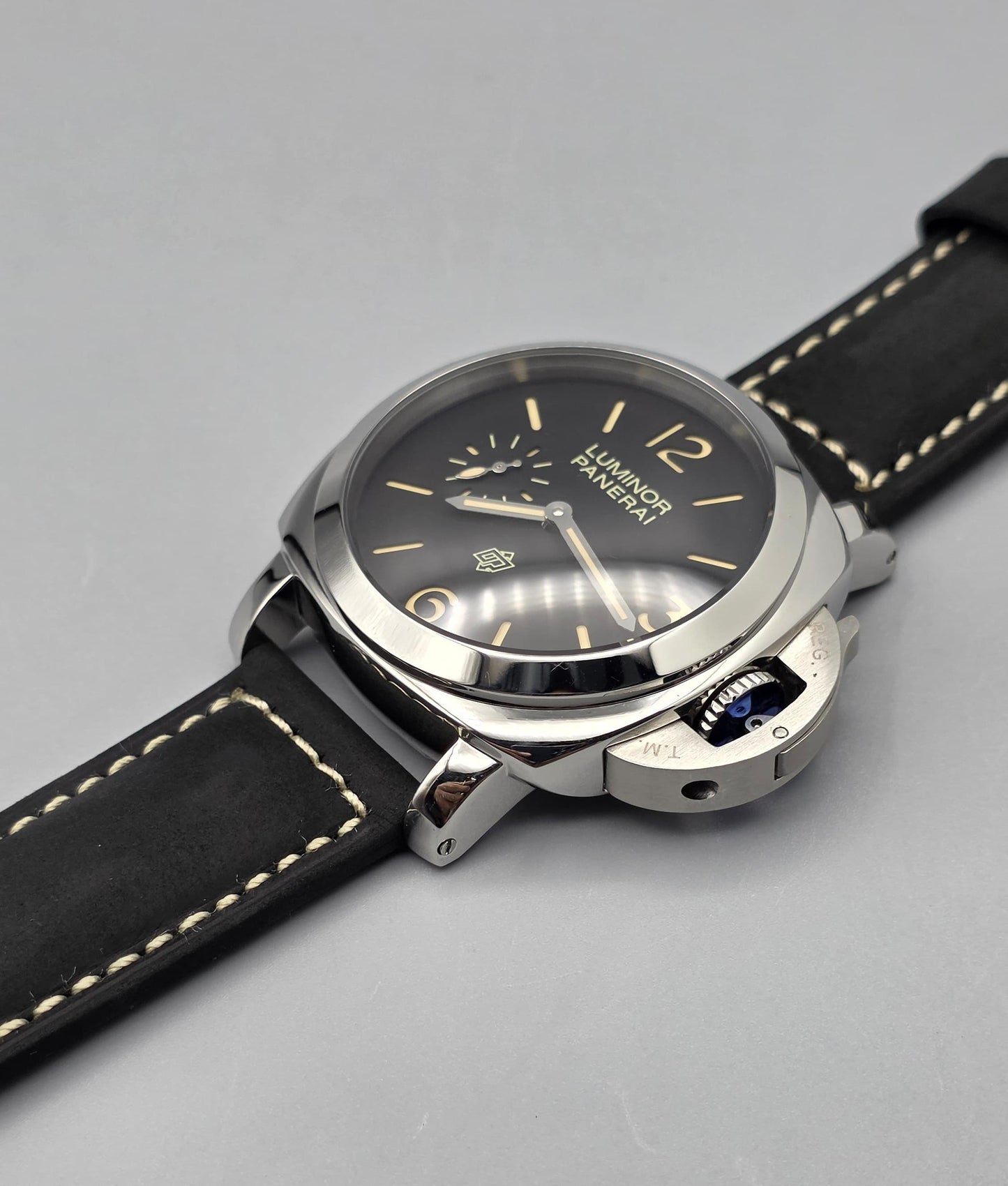 Luxury Tool Watch – Luminor Logo Black Dial Edition