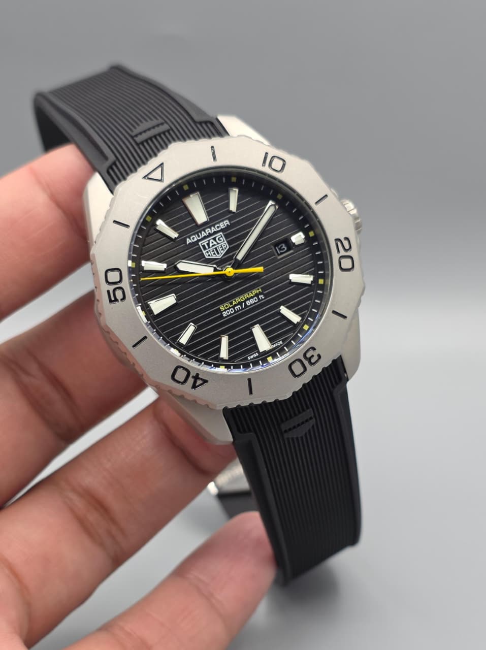 Luxury Sport Diver Watch – Black Dial Rubber Strap Edition
