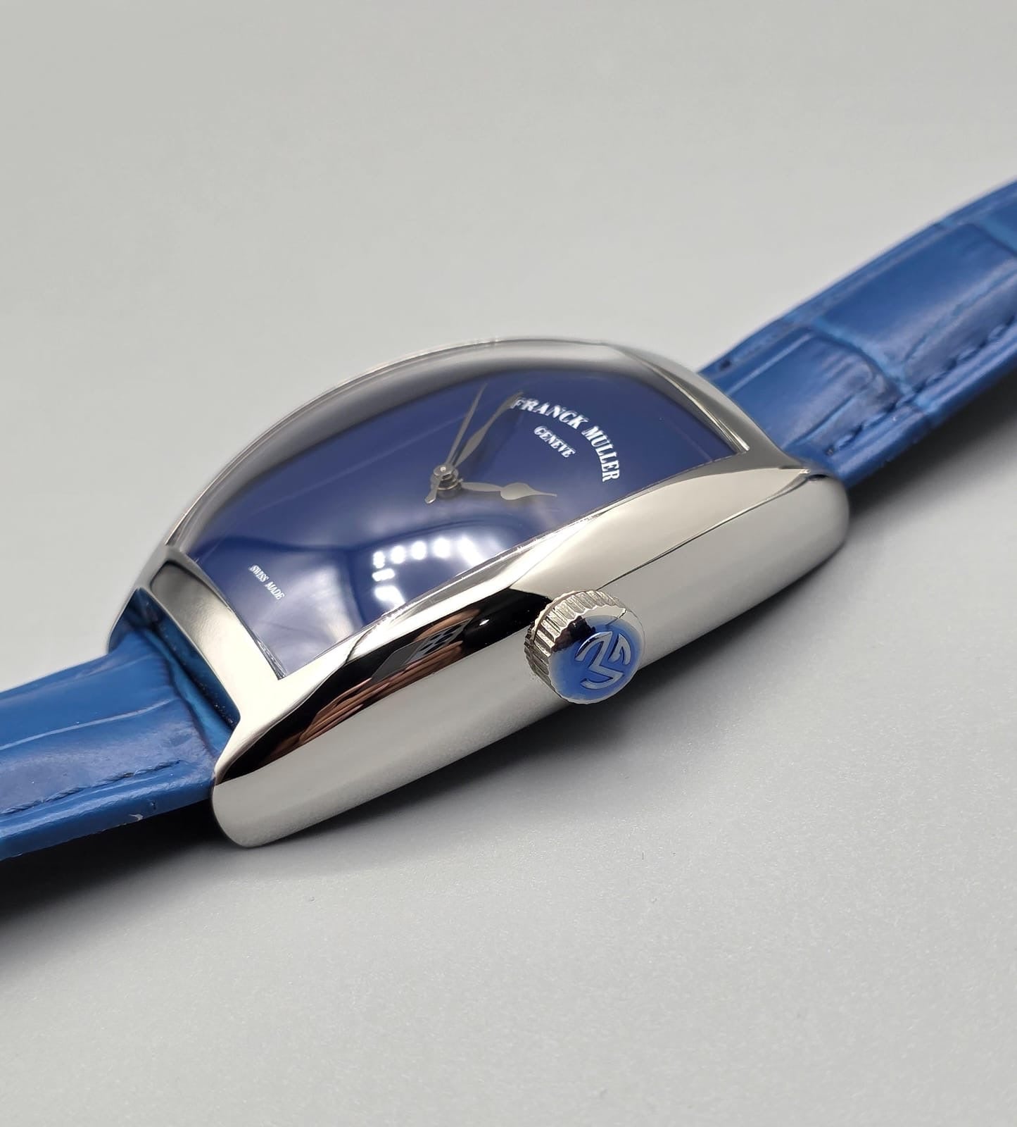 High Quality Luxury Branded Watch - Silver