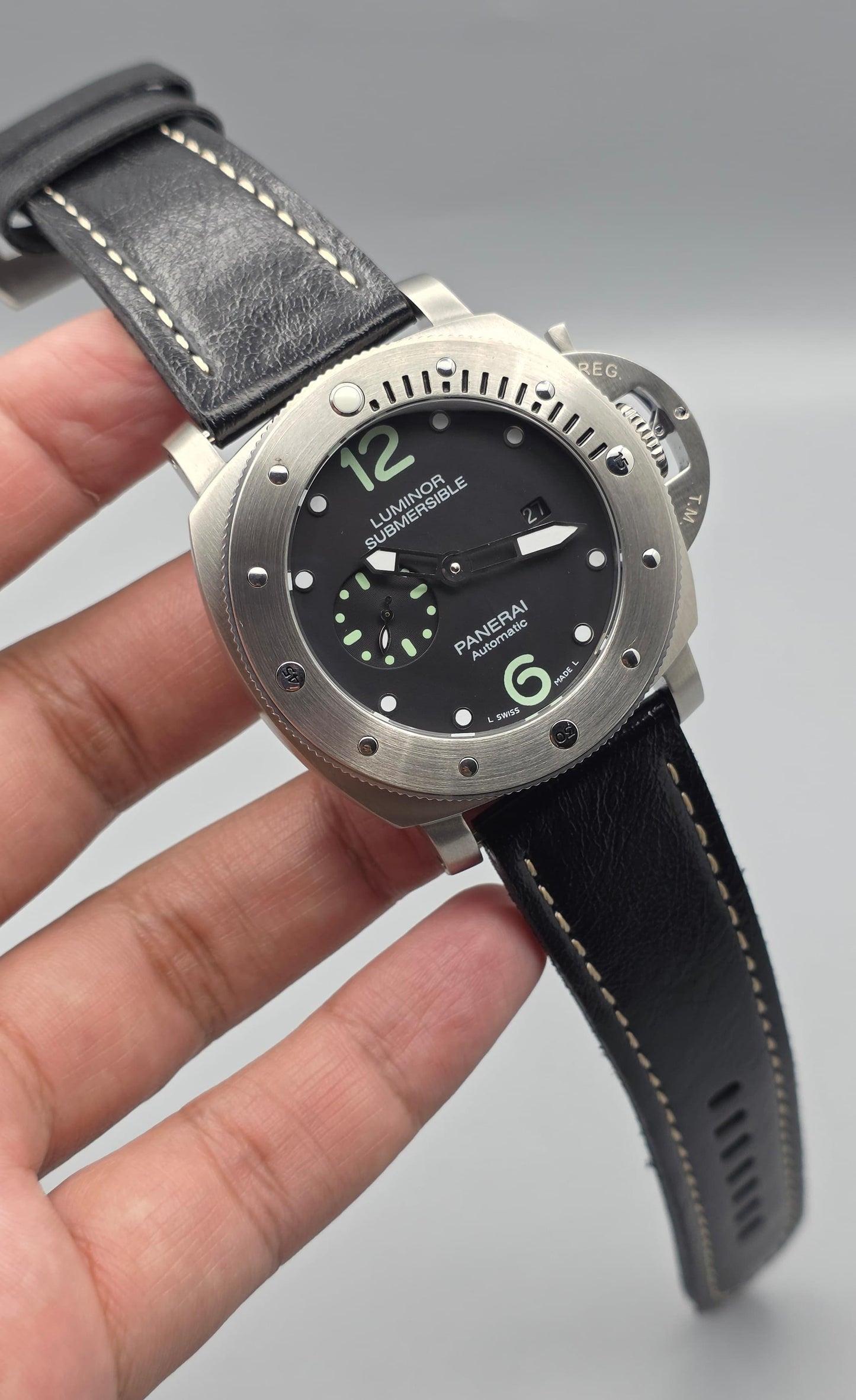 Classic Submersible Automatic Watch – Black Dial Edition