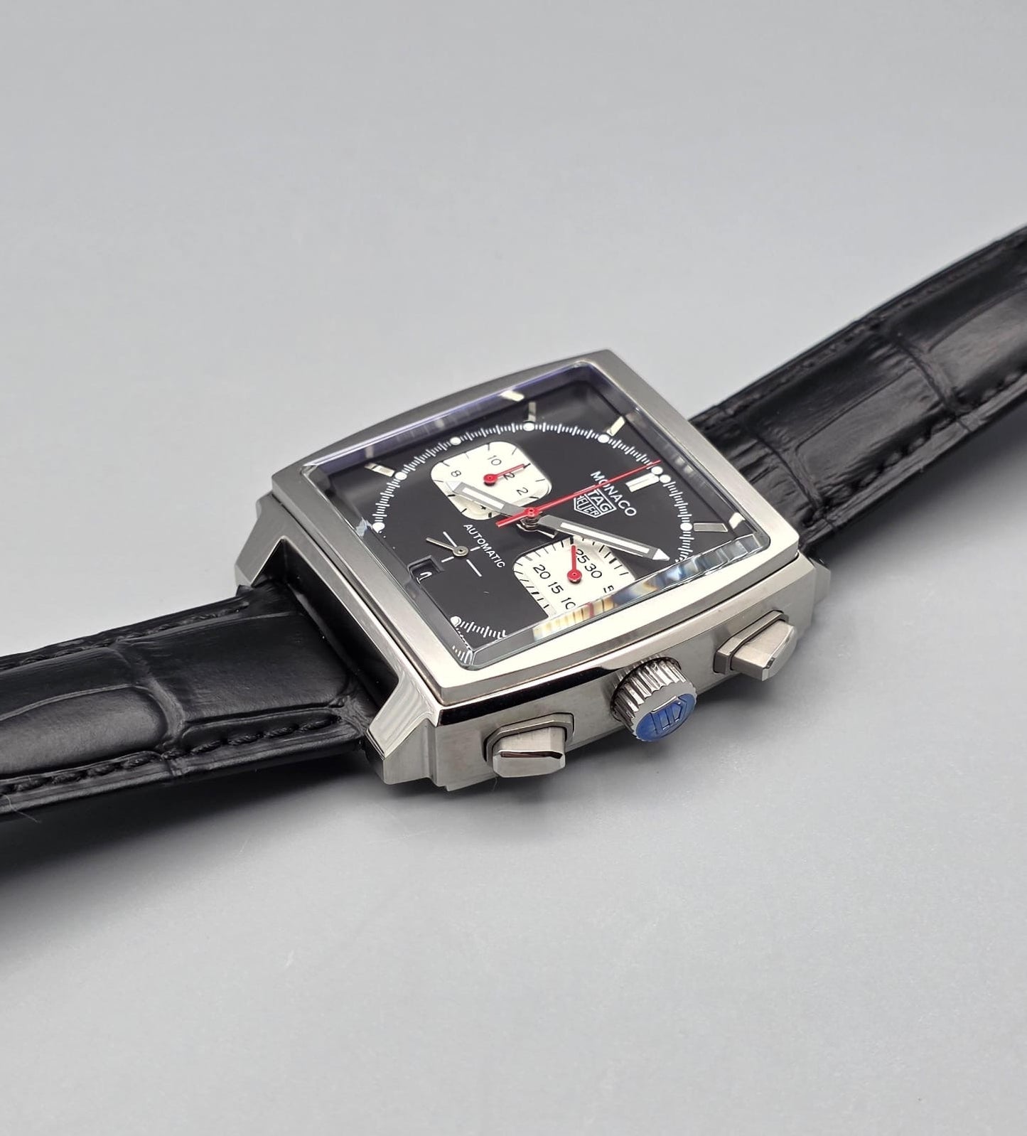 Luxury Square Chronograph Watch – Black Dial Edition