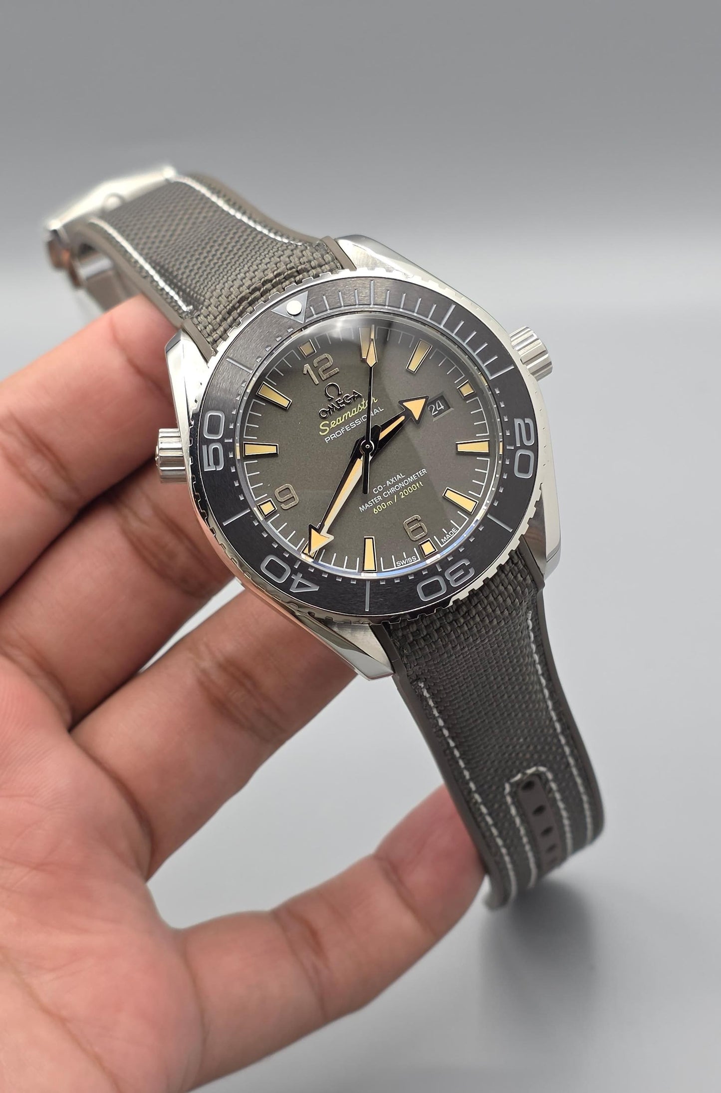 Grey Dial Automatic Watch with Rubber Strap