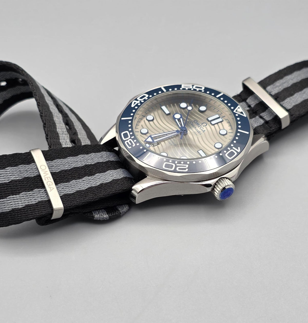 Premium Stainless Steel Grey Wave Dial Luxury Automatic Watch