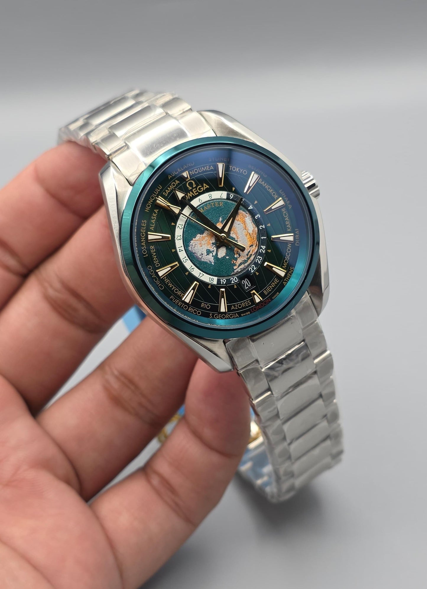 Luxury Green Worldtimer Automatic – Steel Edition