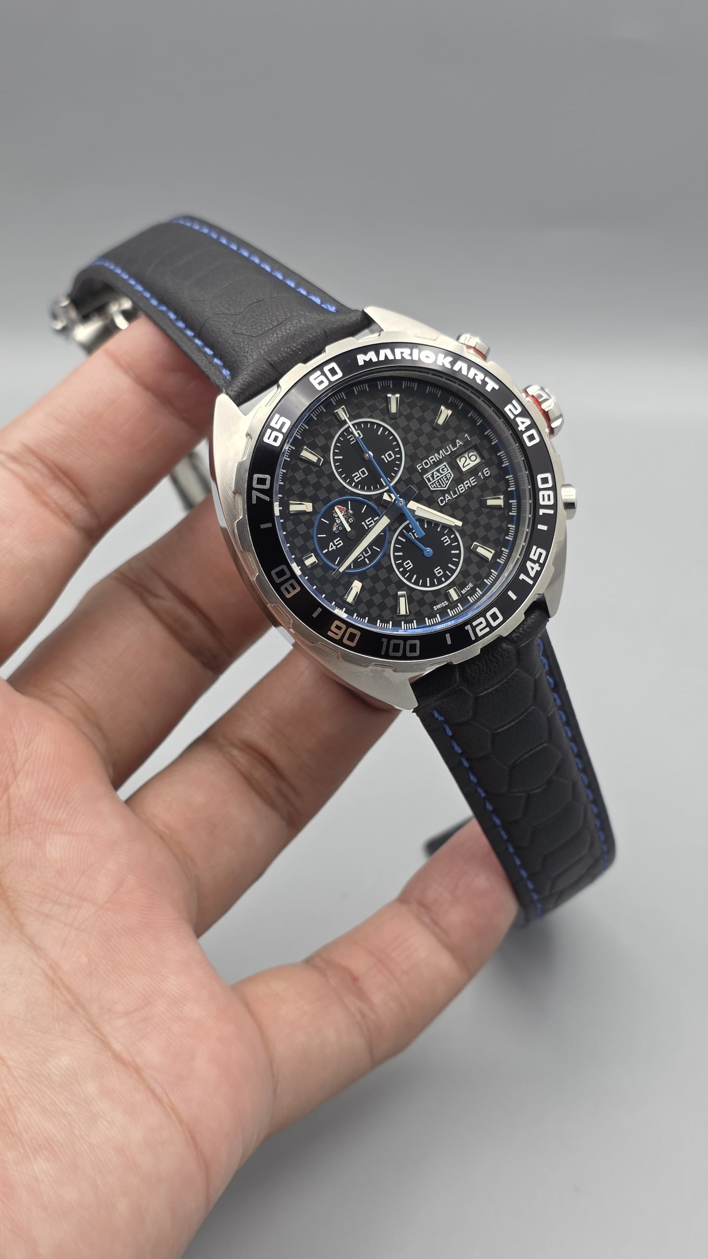 Luxury Chronograph Leather Watch – Black Dial Edition