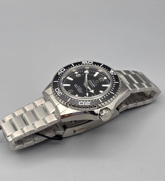 Premium Stainless Steel All-Black Dial & Bezel Automatic Diver Luxury Watch