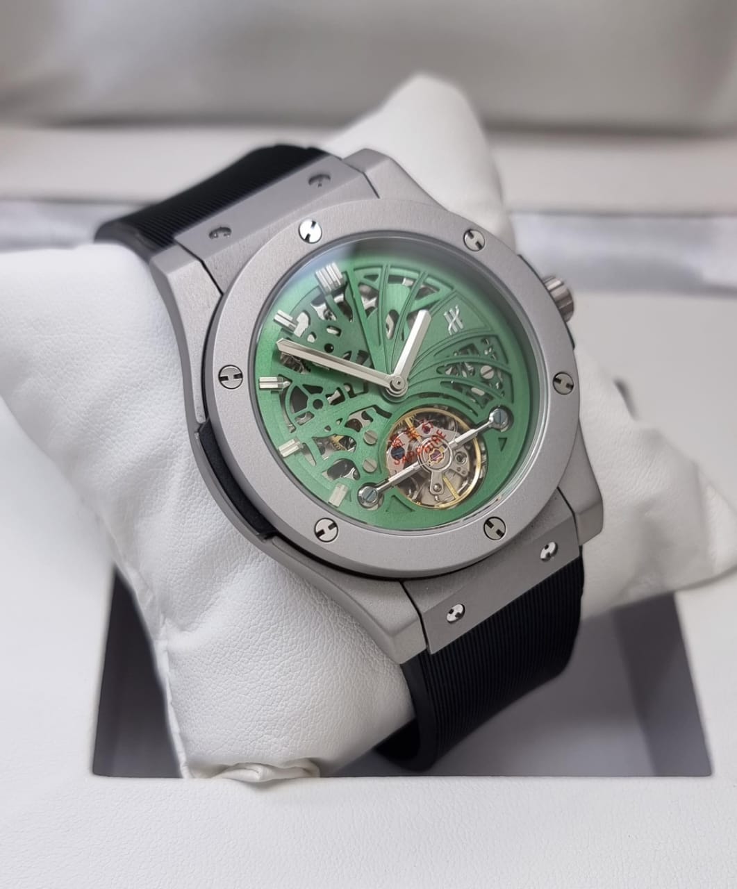High Quality Luxury Branded Watch - Silver