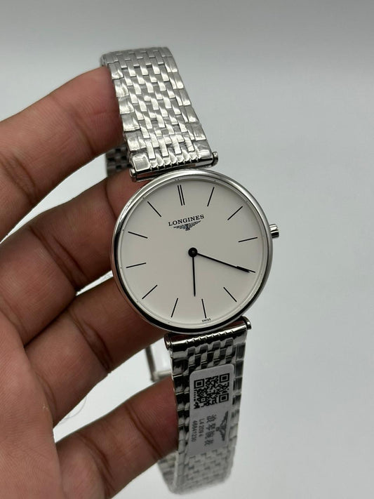 High Quality Luxury Branded Watch - Silver