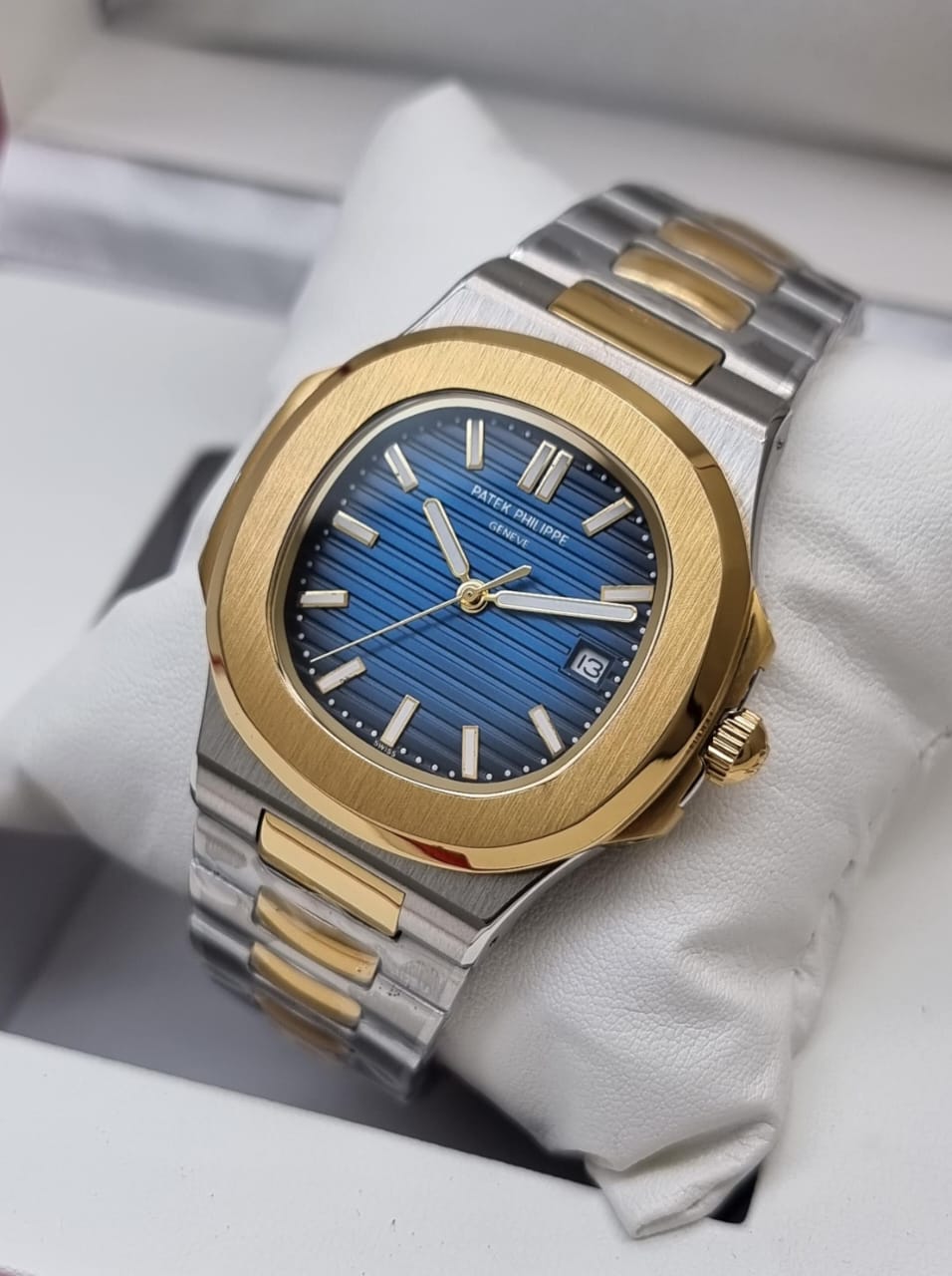 High Quality Luxury Branded Watch - Gold & Silver
