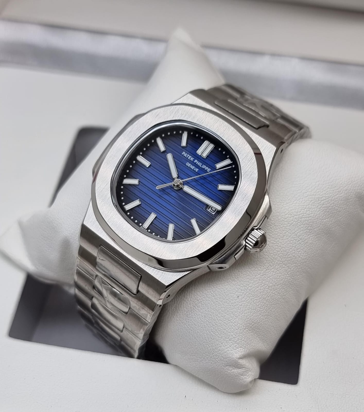 High Quality Luxury Branded Watch - Silver