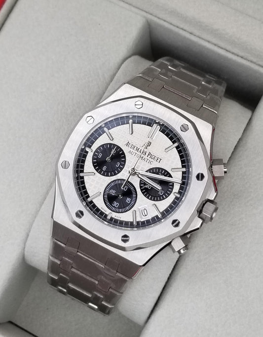High Quality Luxury Branded Watch - Silver