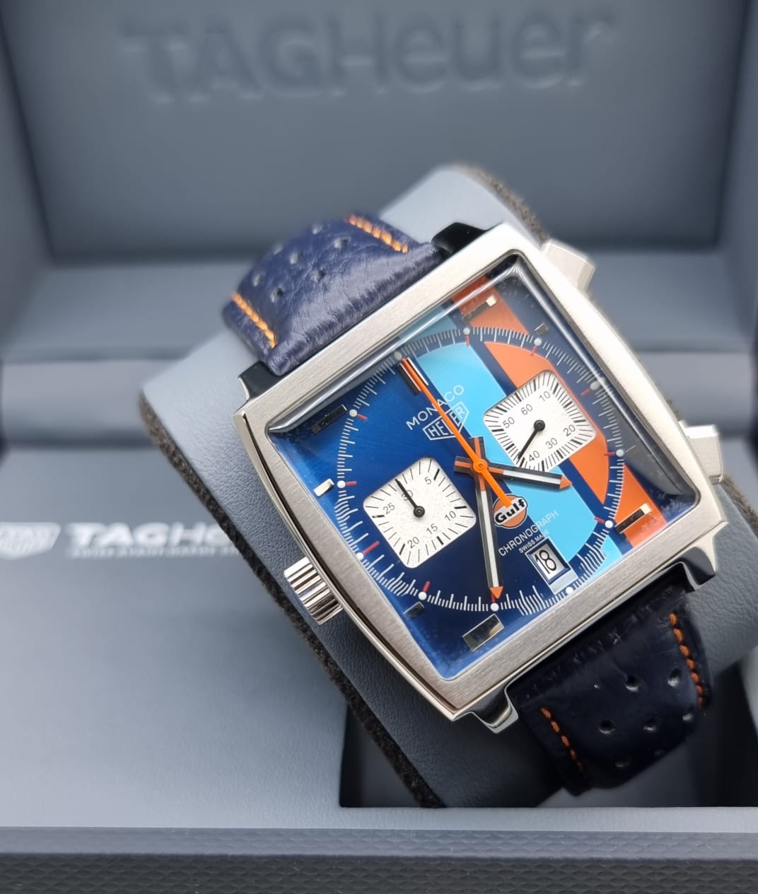 High Quality Luxury Branded Watch - Silver