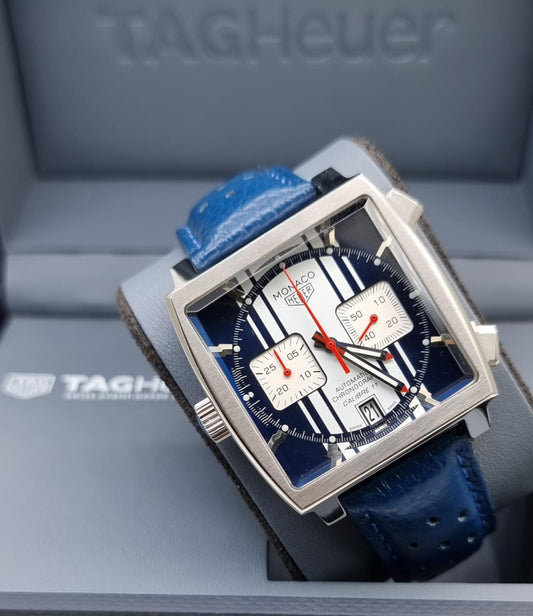 High Quality Luxury Branded Watch - Silver