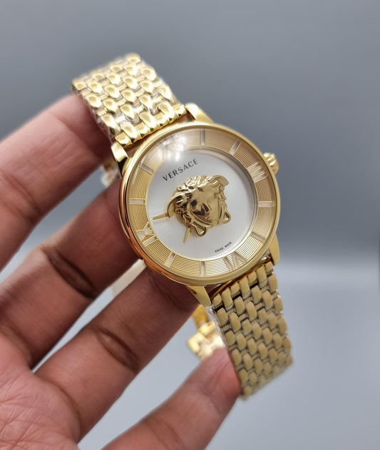 High Quality Luxury Branded Watch - Golden