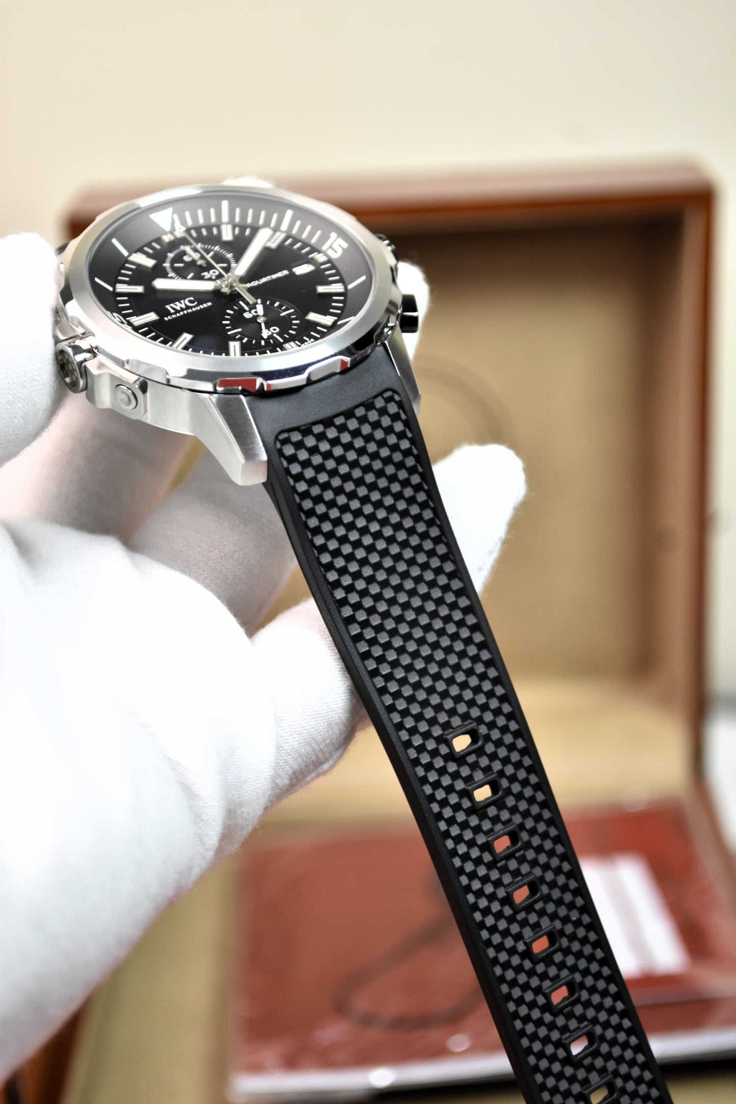 High Quality Luxury Branded Watch - Black