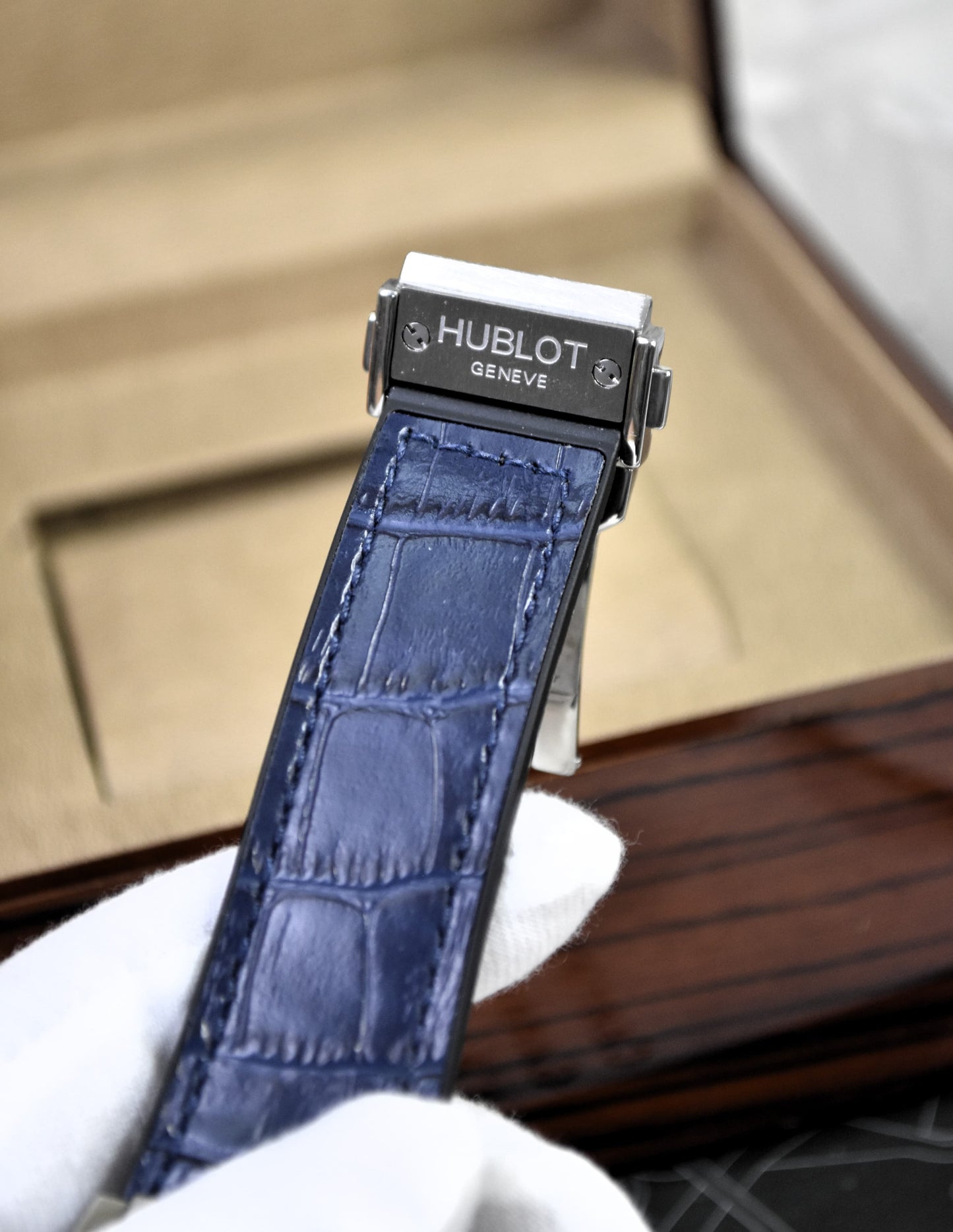 High Quality Luxury Branded Watch - Blue Leather